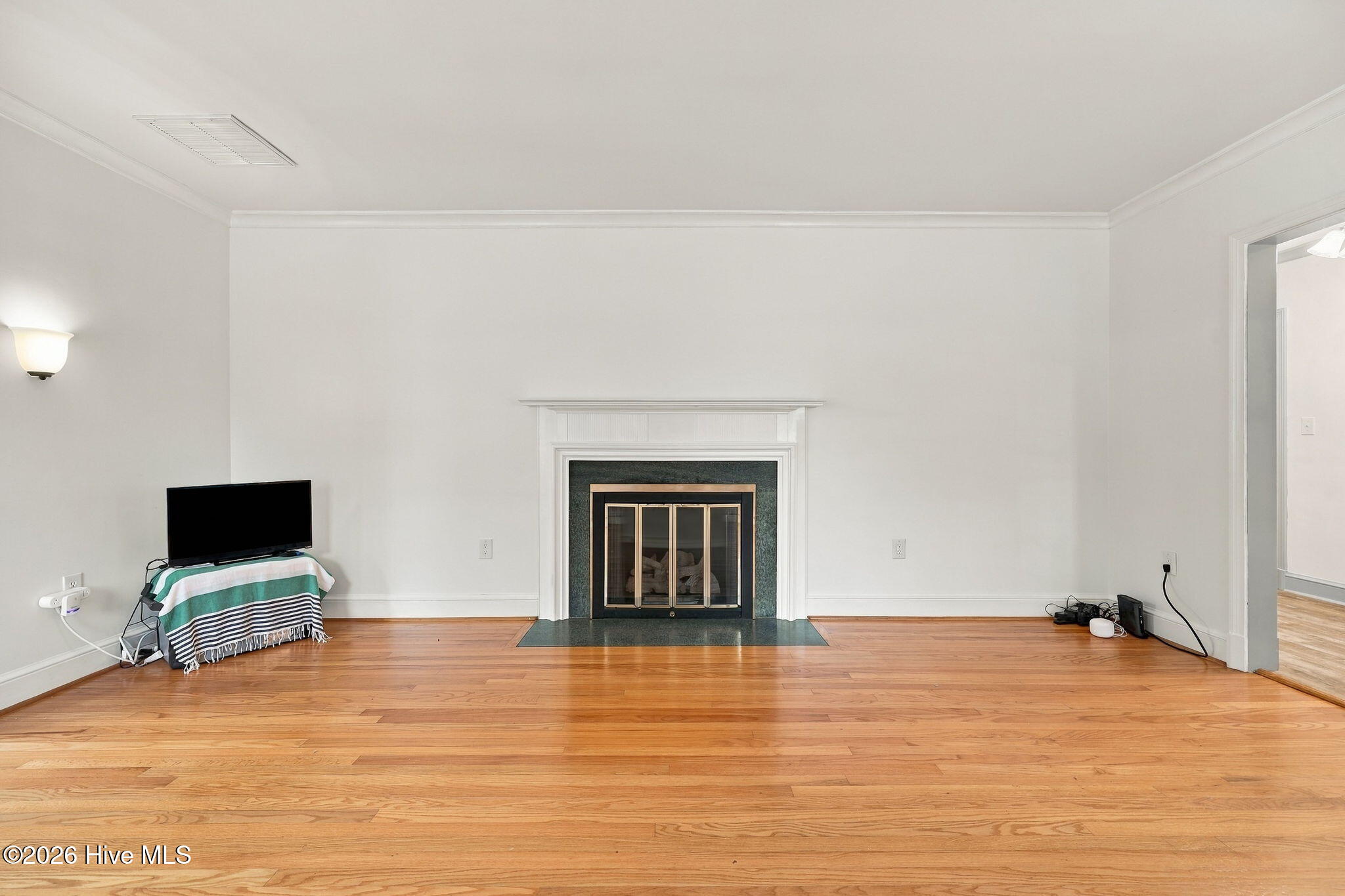 109 W 13th Street Property Photo 16