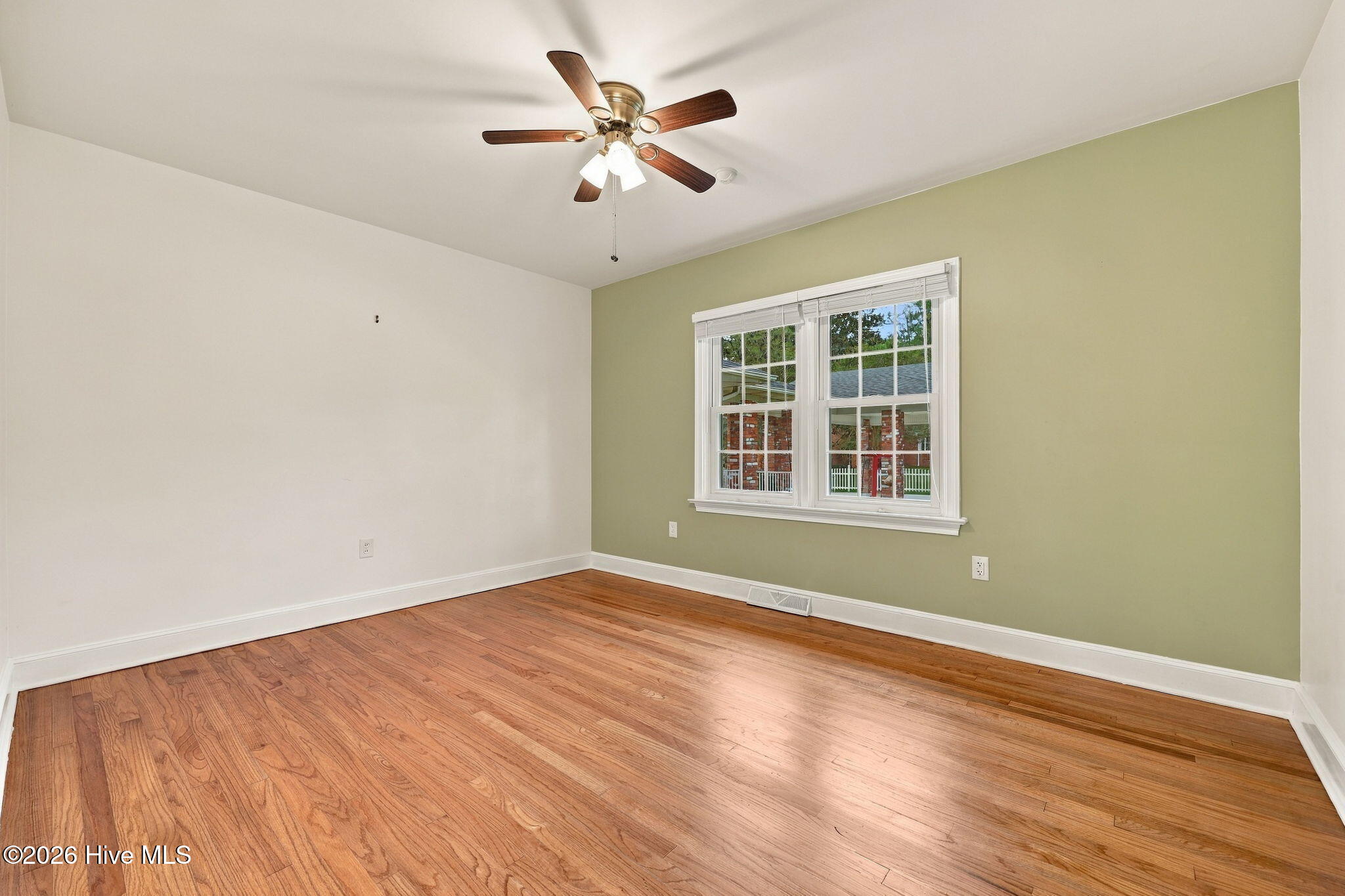 109 W 13th Street Property Photo 42