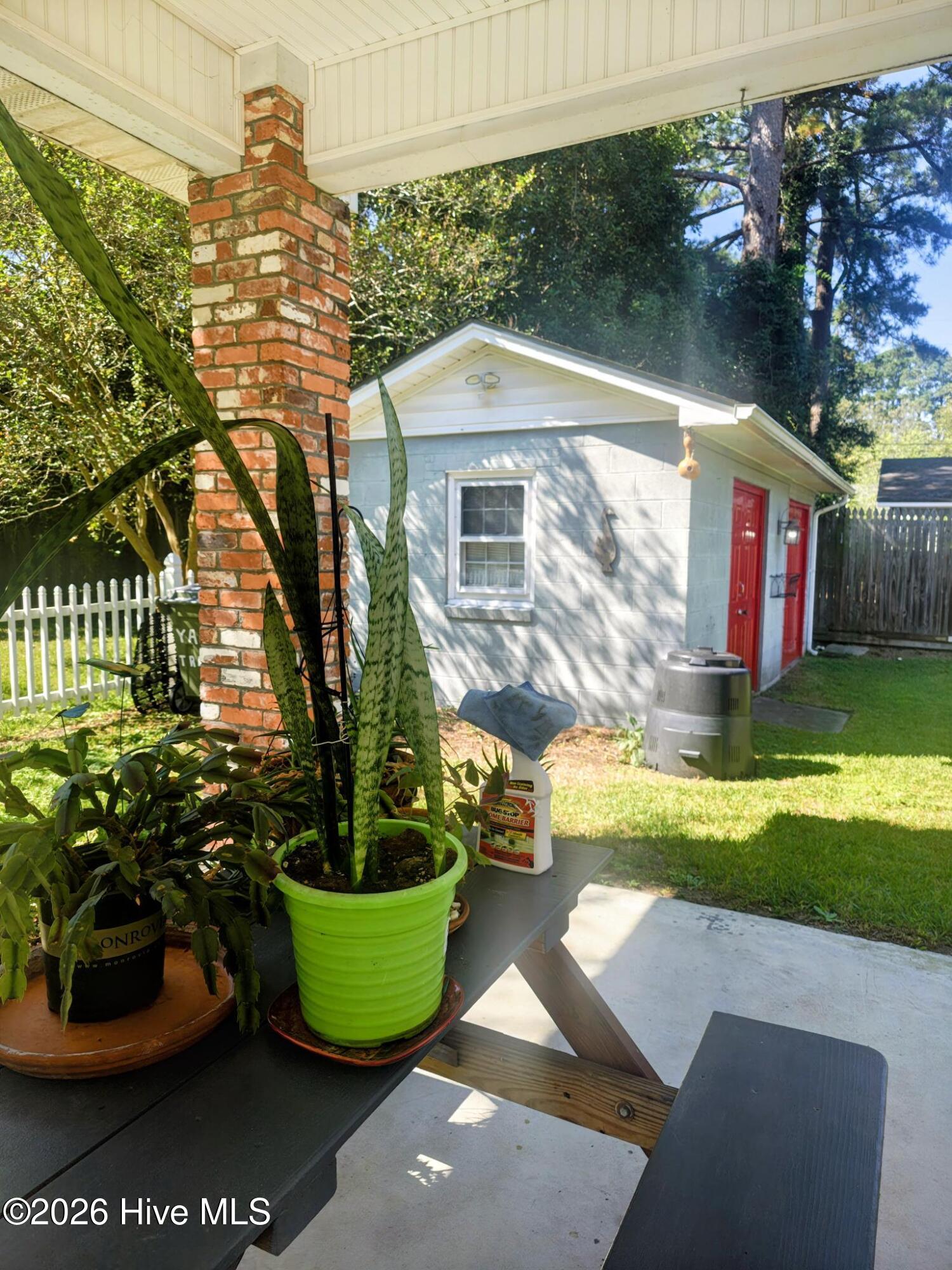 109 W 13th Street Property Photo 52