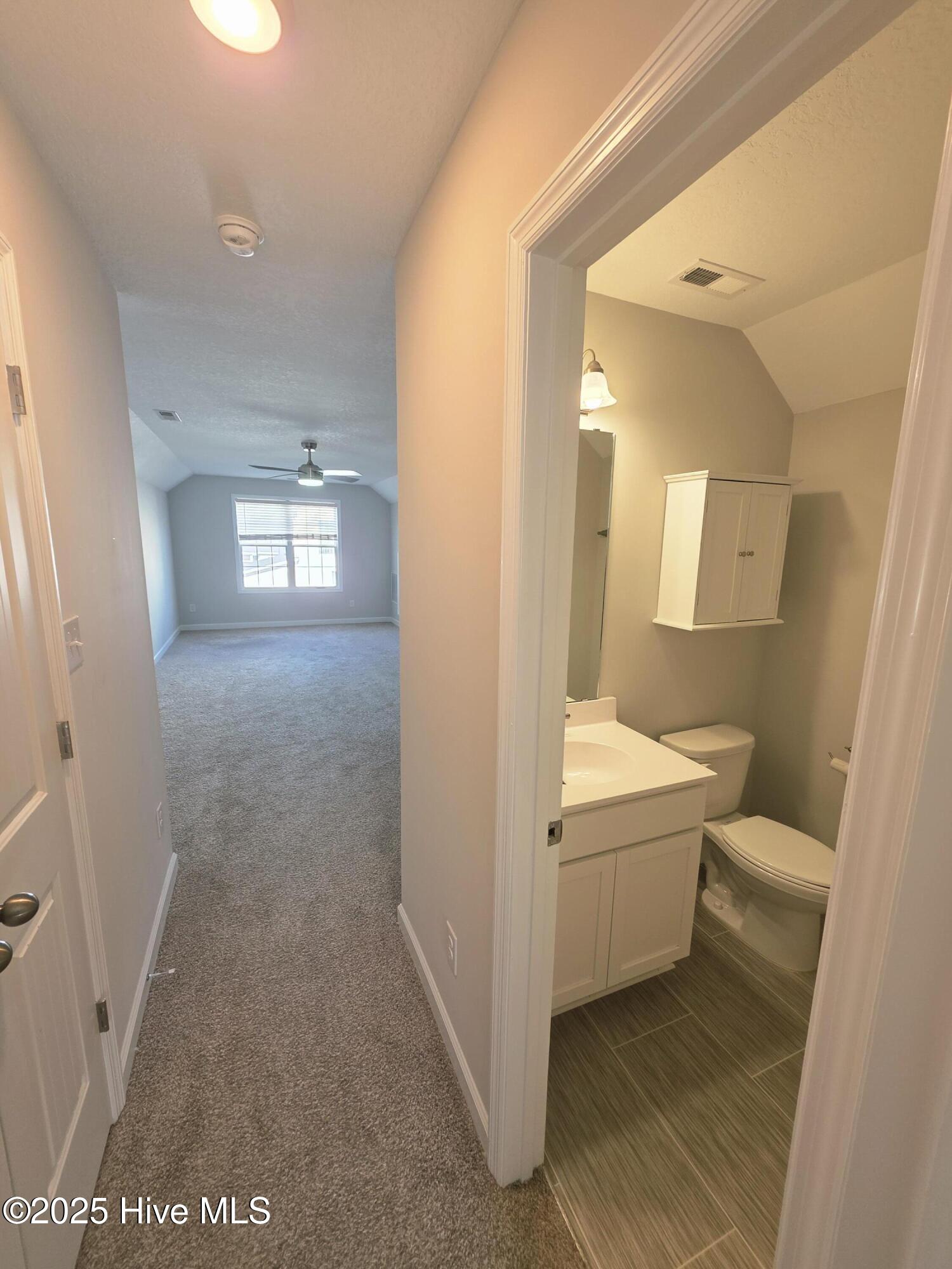 1106 Carteret Manor Drive Property Photo 4