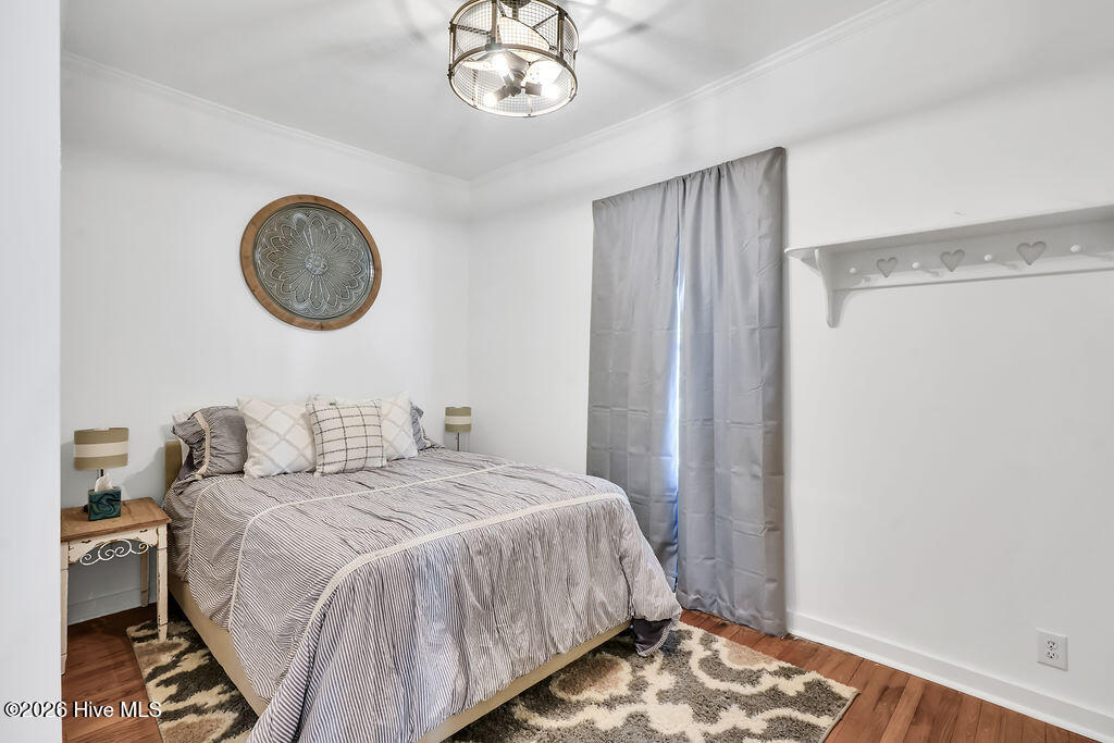 319 Clarendon Avenue Property Photo 16