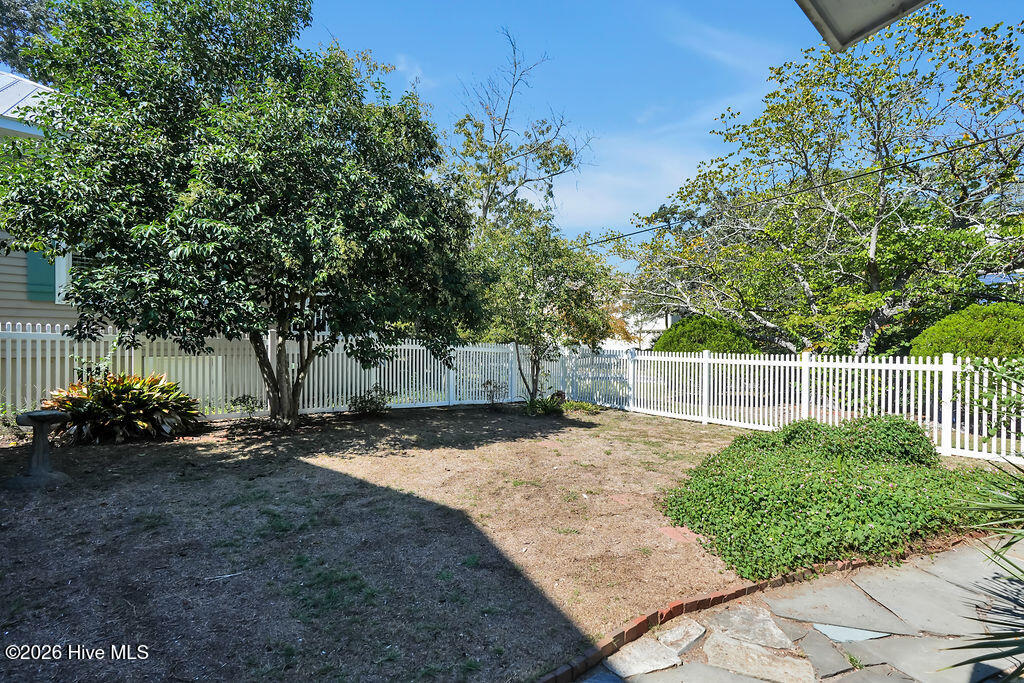 319 Clarendon Avenue Property Photo 29