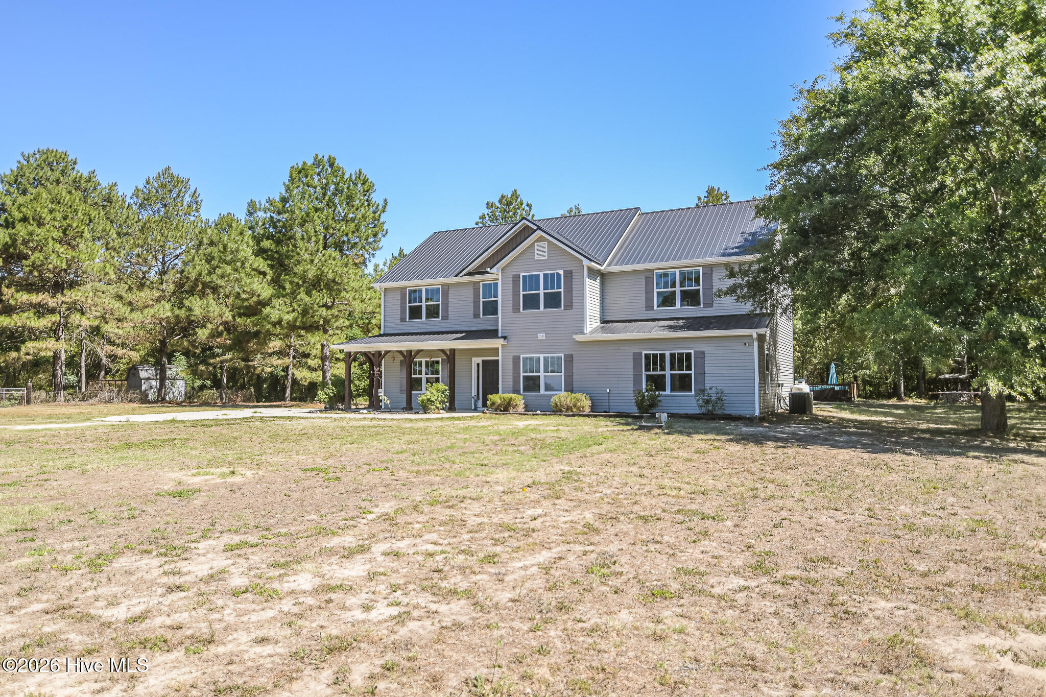 21181 Traders Road Property Photo 2