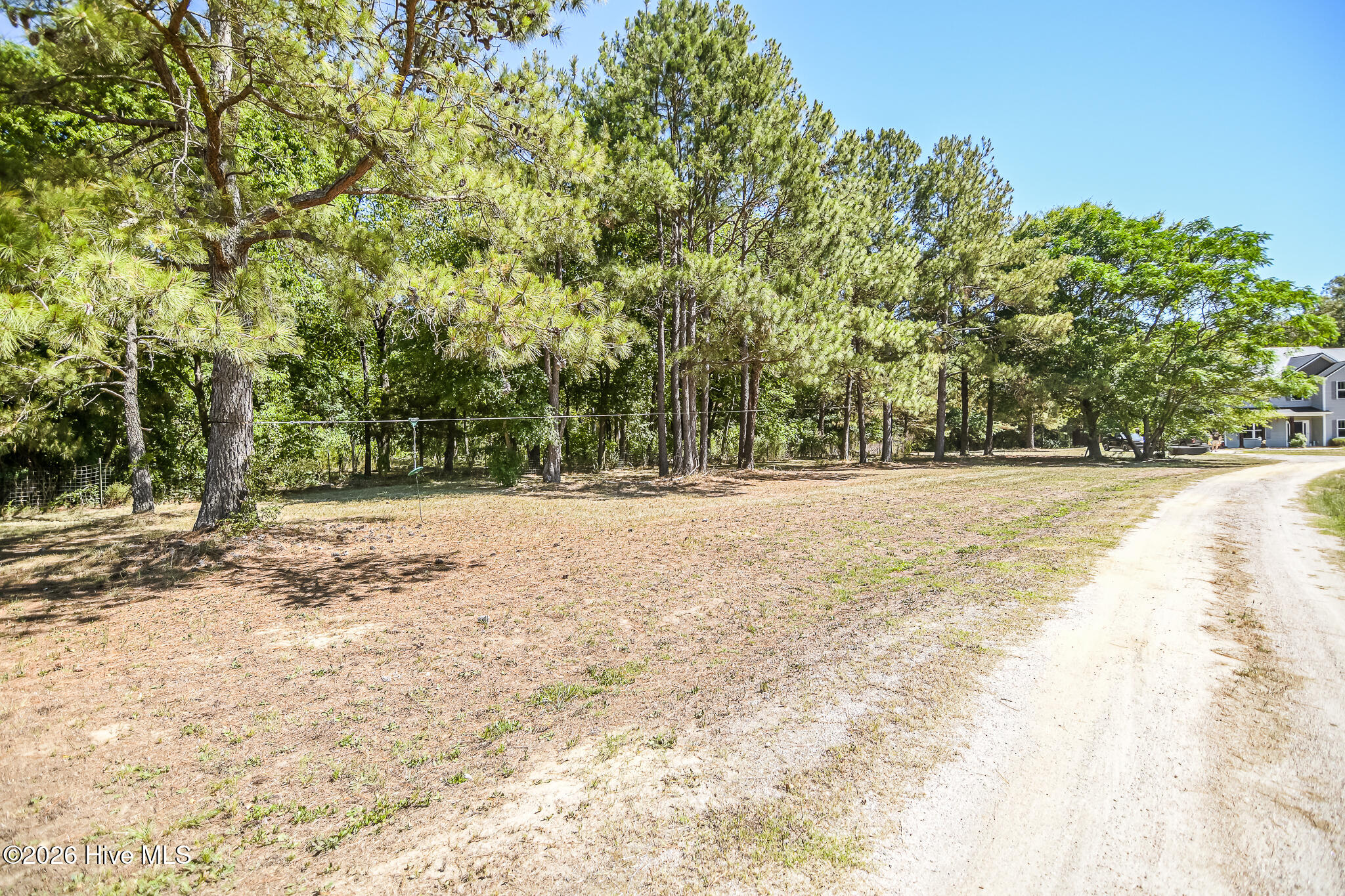 21181 Traders Road Property Photo 5