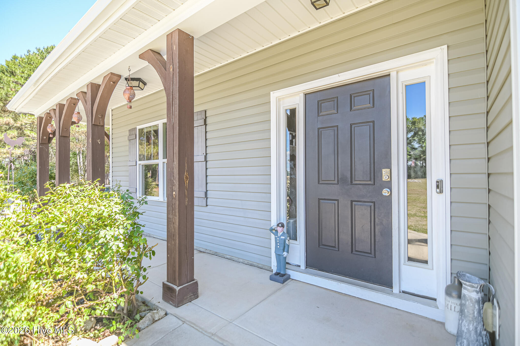 21181 Traders Road Property Photo 7