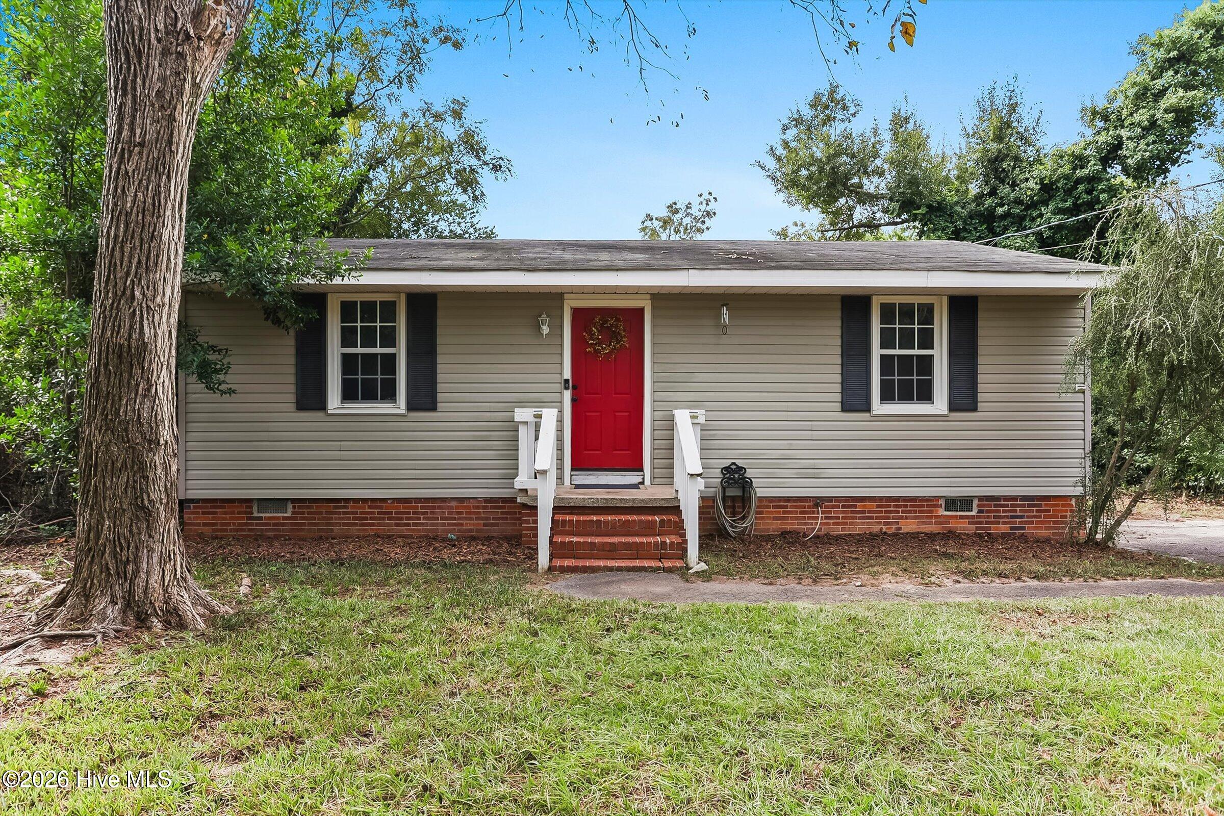 1001 Skyview Drive Property Photo 1