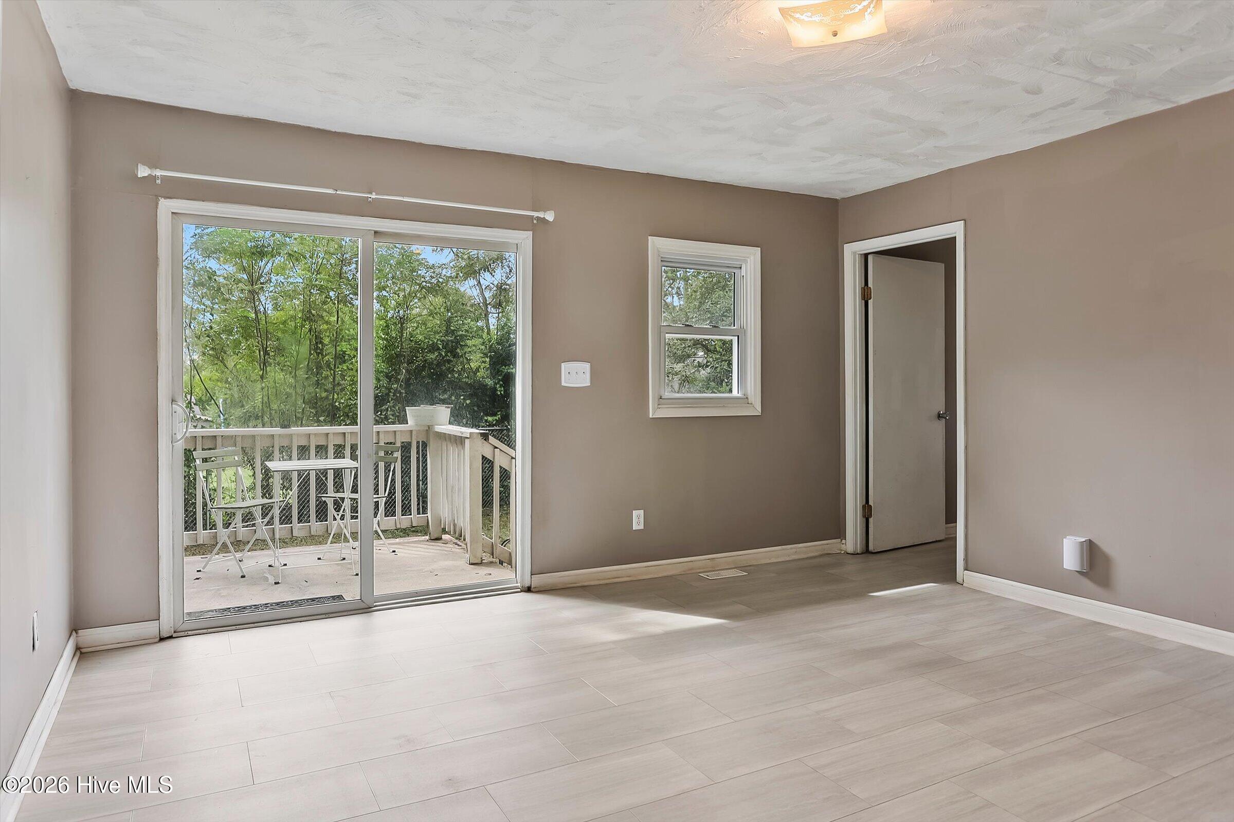 1001 Skyview Drive Property Photo 7