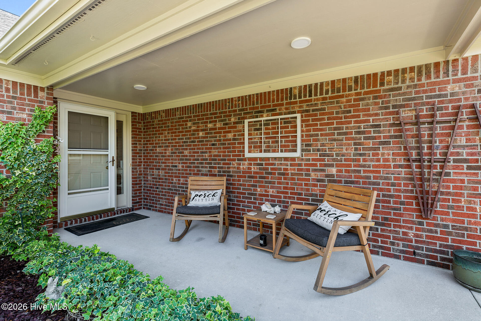 110 Pitch Pine Court Property Photo 4