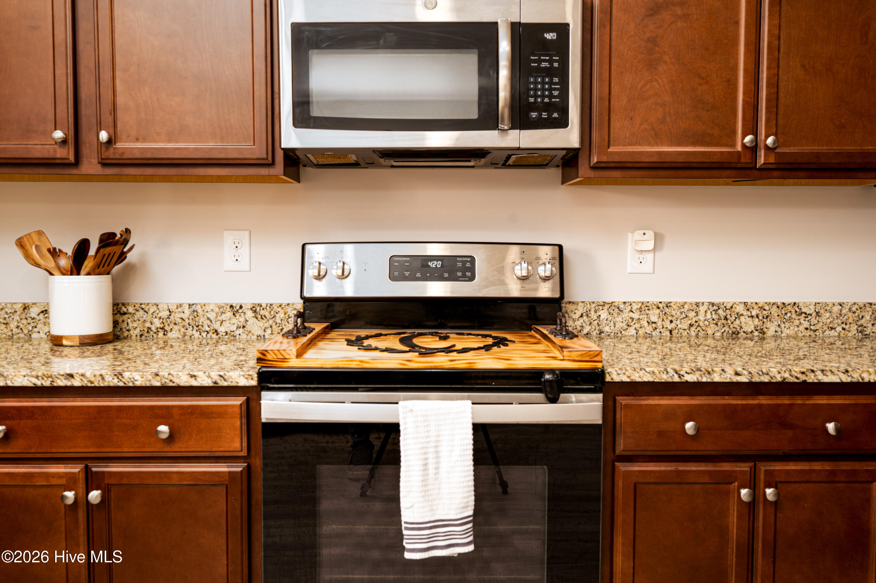 1011 Bluefish Place Property Photo 13