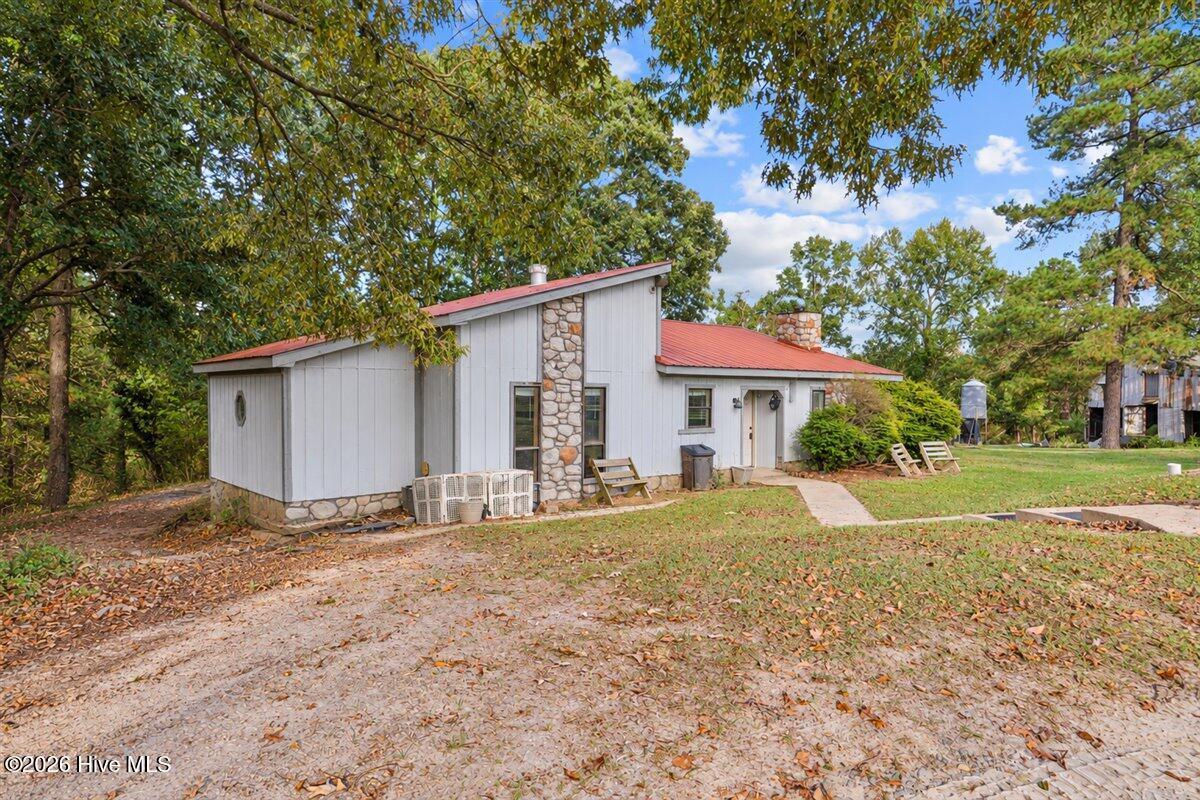 462 Camp Trailee Road Property Photo 2