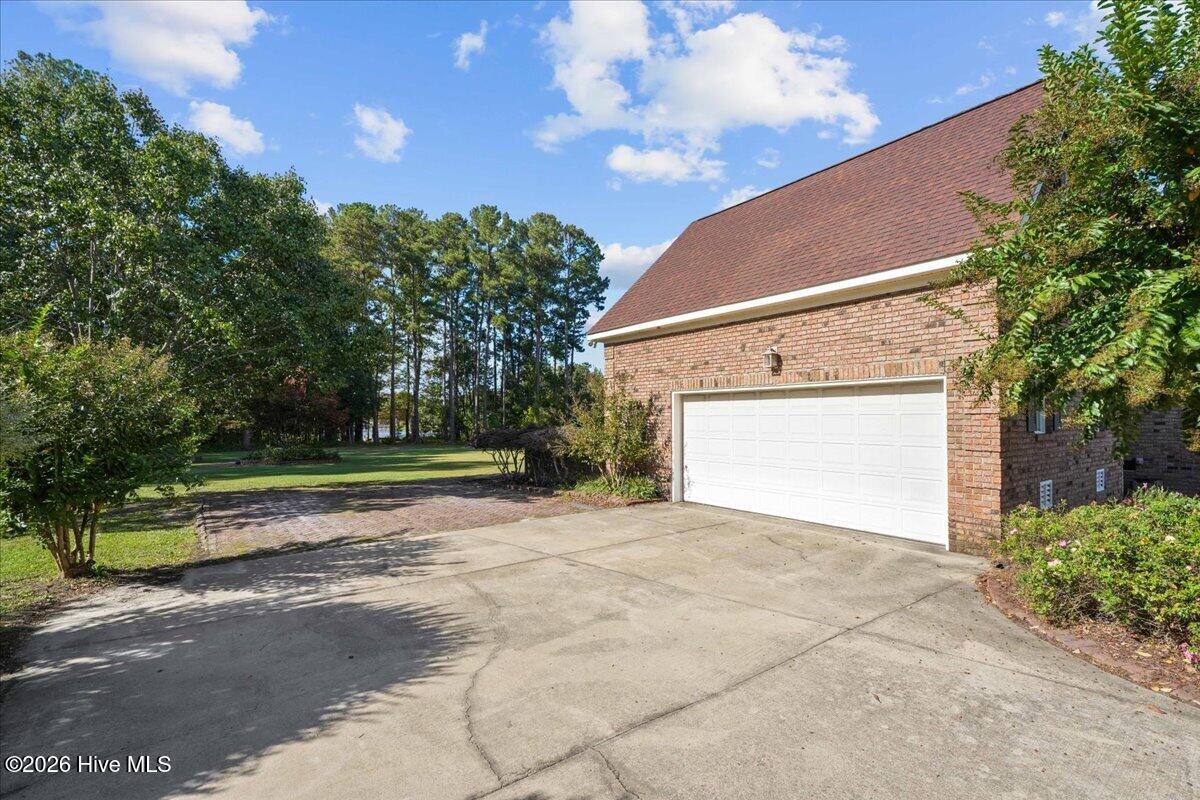 9246 Thomas Road Property Photo 7