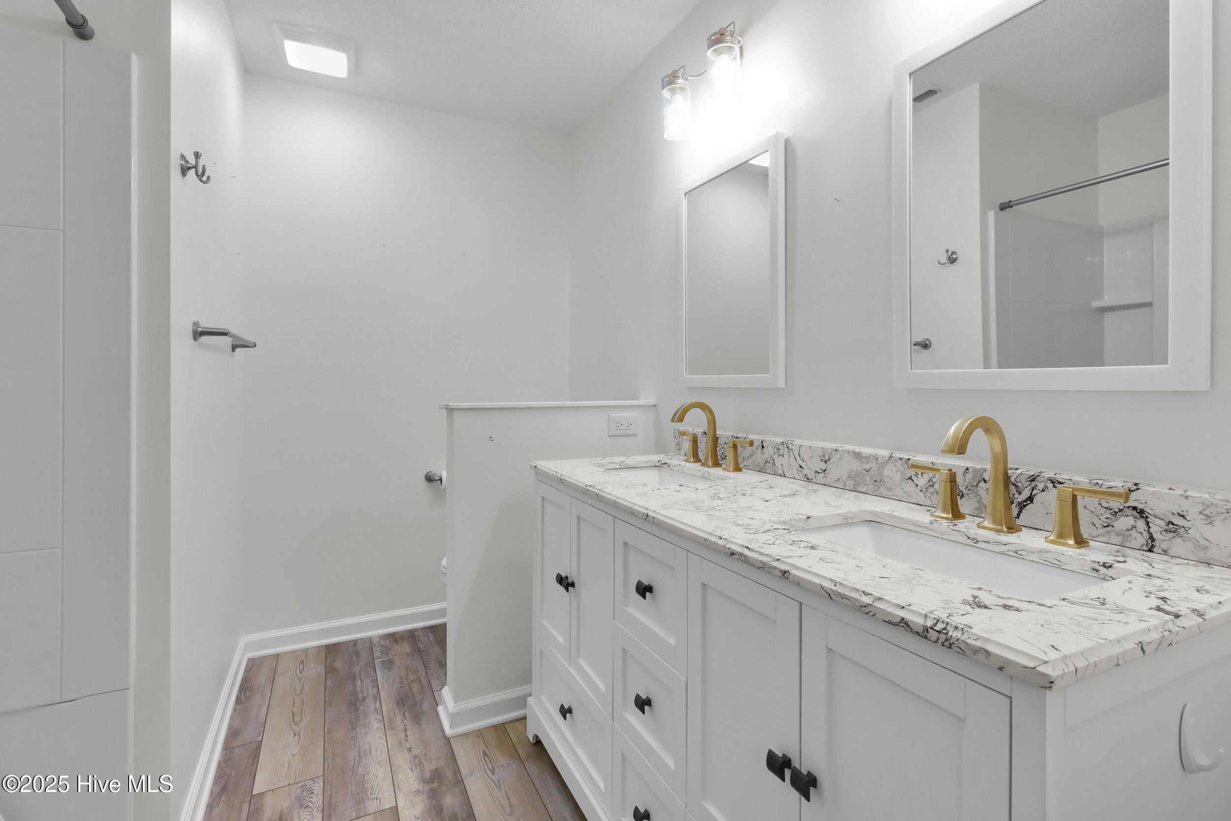 7212 Windward Drive Property Photo 17
