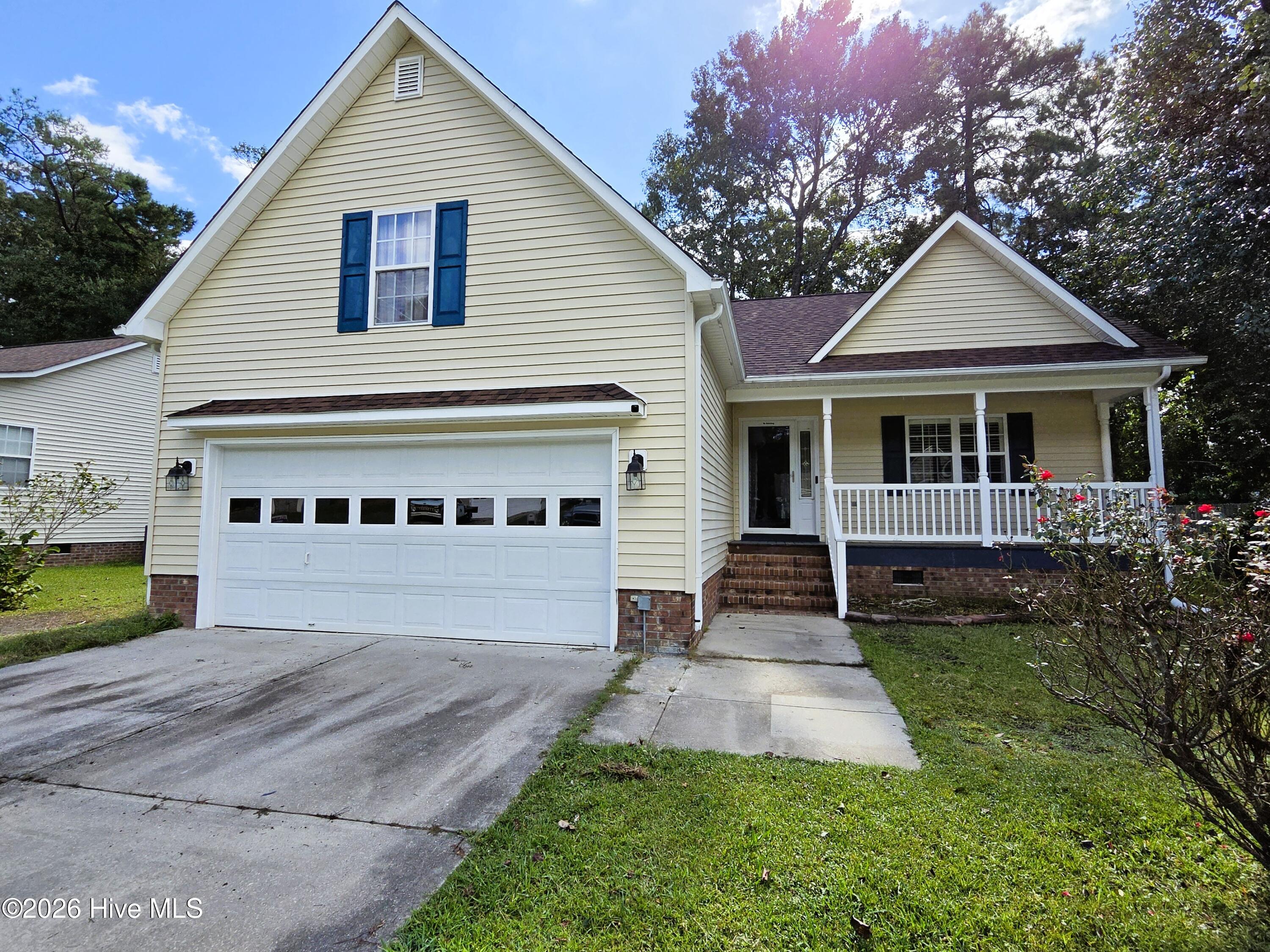 128 Leonard Drive Property Photo 1