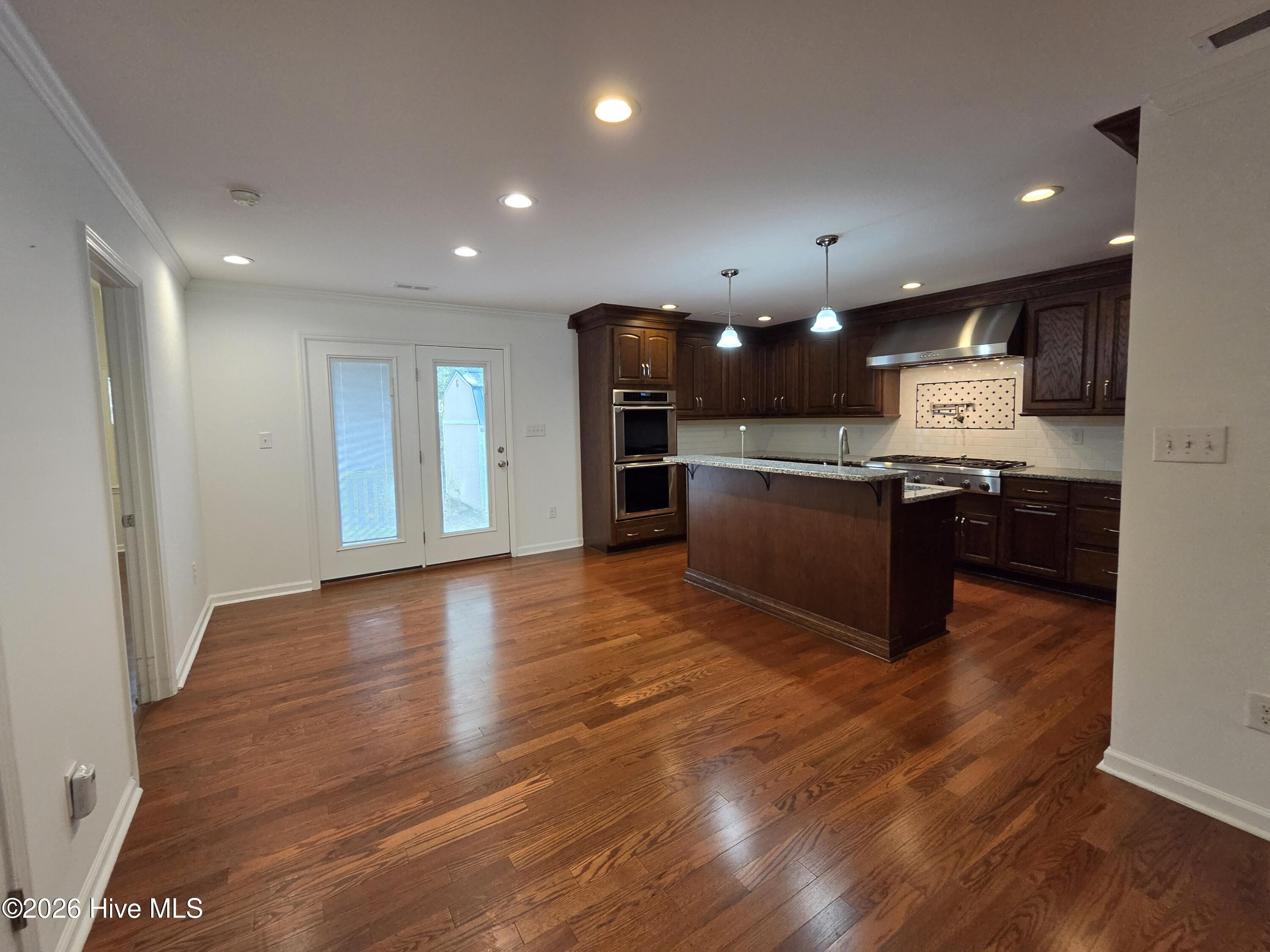 128 Leonard Drive Property Photo 4