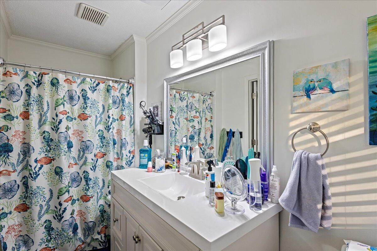 570 Wallace Wells Circle Property Photo 4