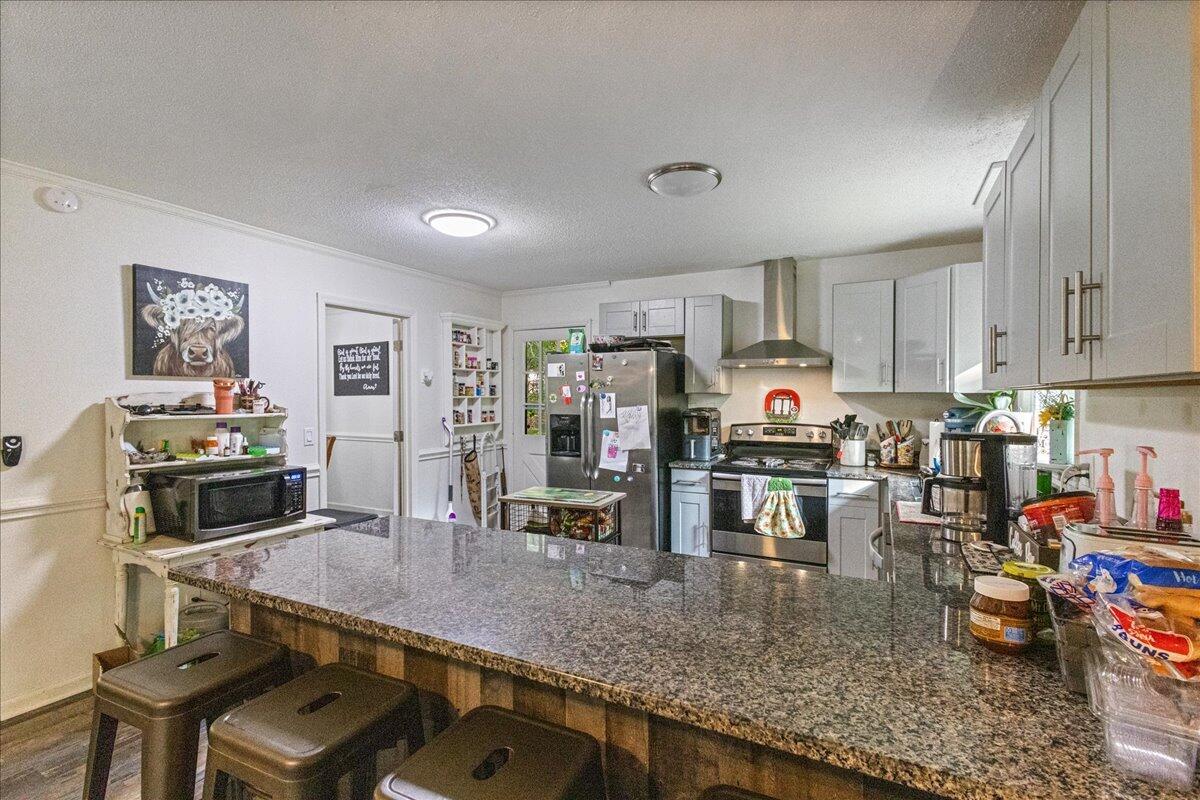 570 Wallace Wells Circle Property Photo 14