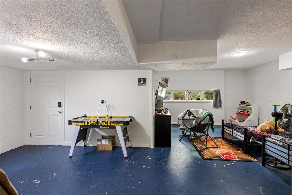 570 Wallace Wells Circle Property Photo 28