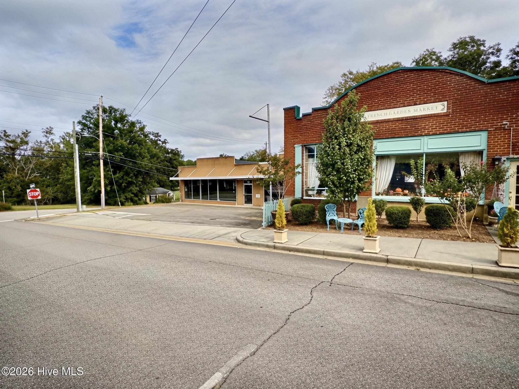 212 Lynch Street Property Photo 5