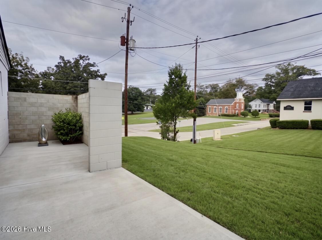 212 Lynch Street Property Photo 9