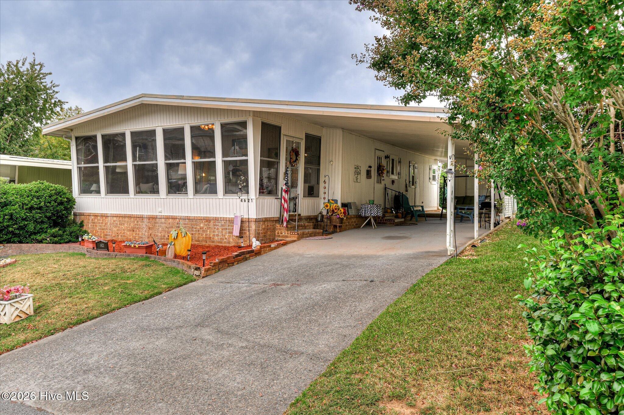4621 Dever Drive Property Photo 1