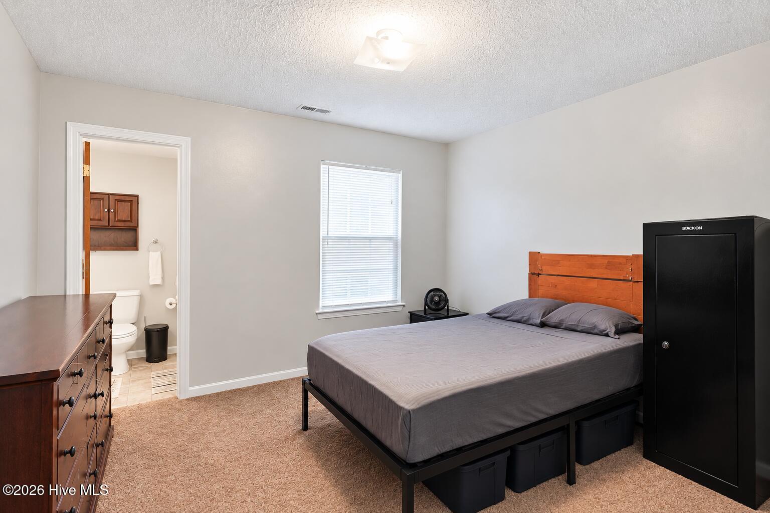 231-233 Easy Street Property Photo 9
