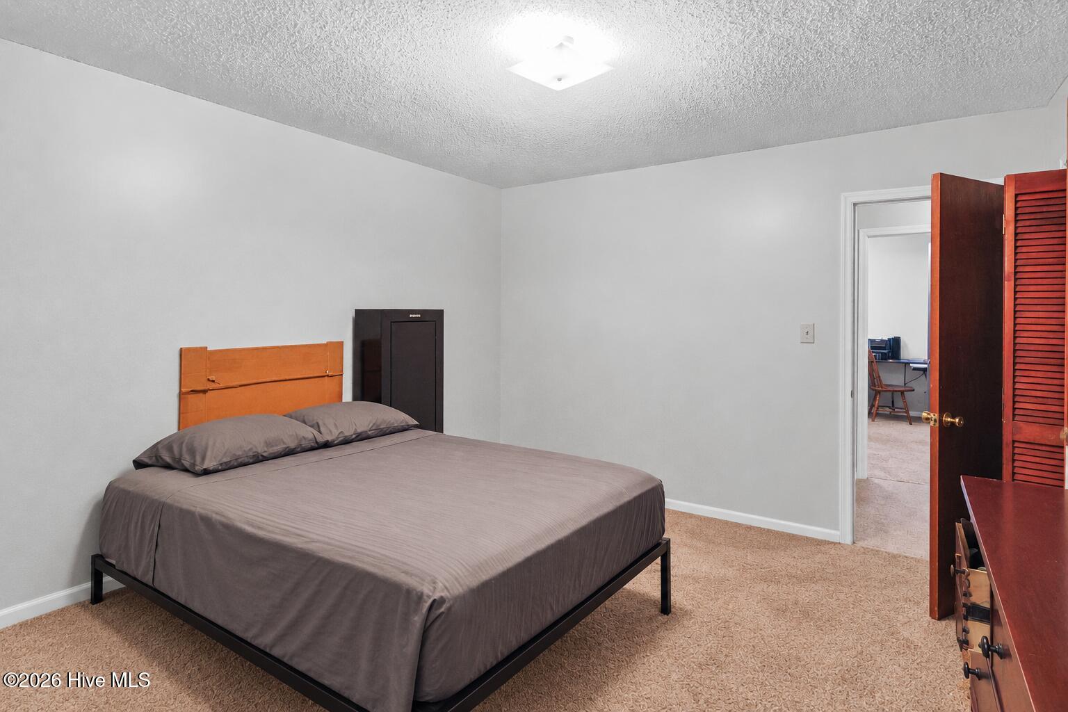 231-233 Easy Street Property Photo 10
