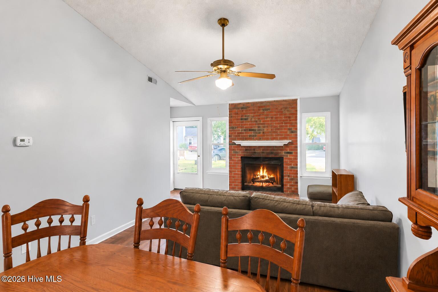231 Easy Street Property Photo 3