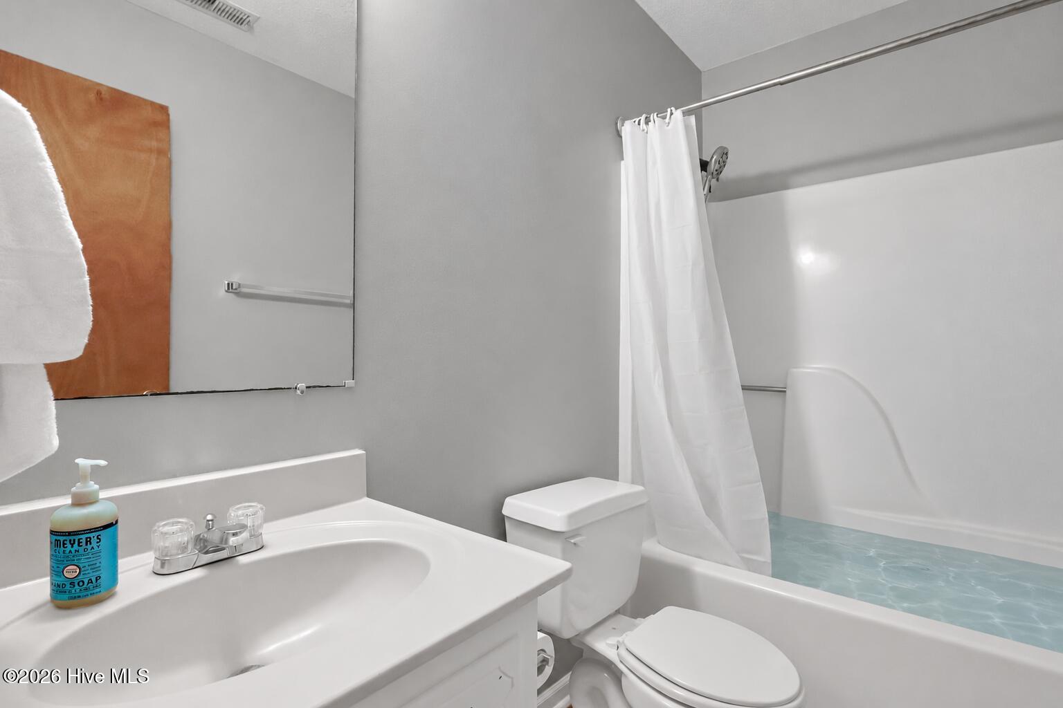231 Easy Street Property Photo 9