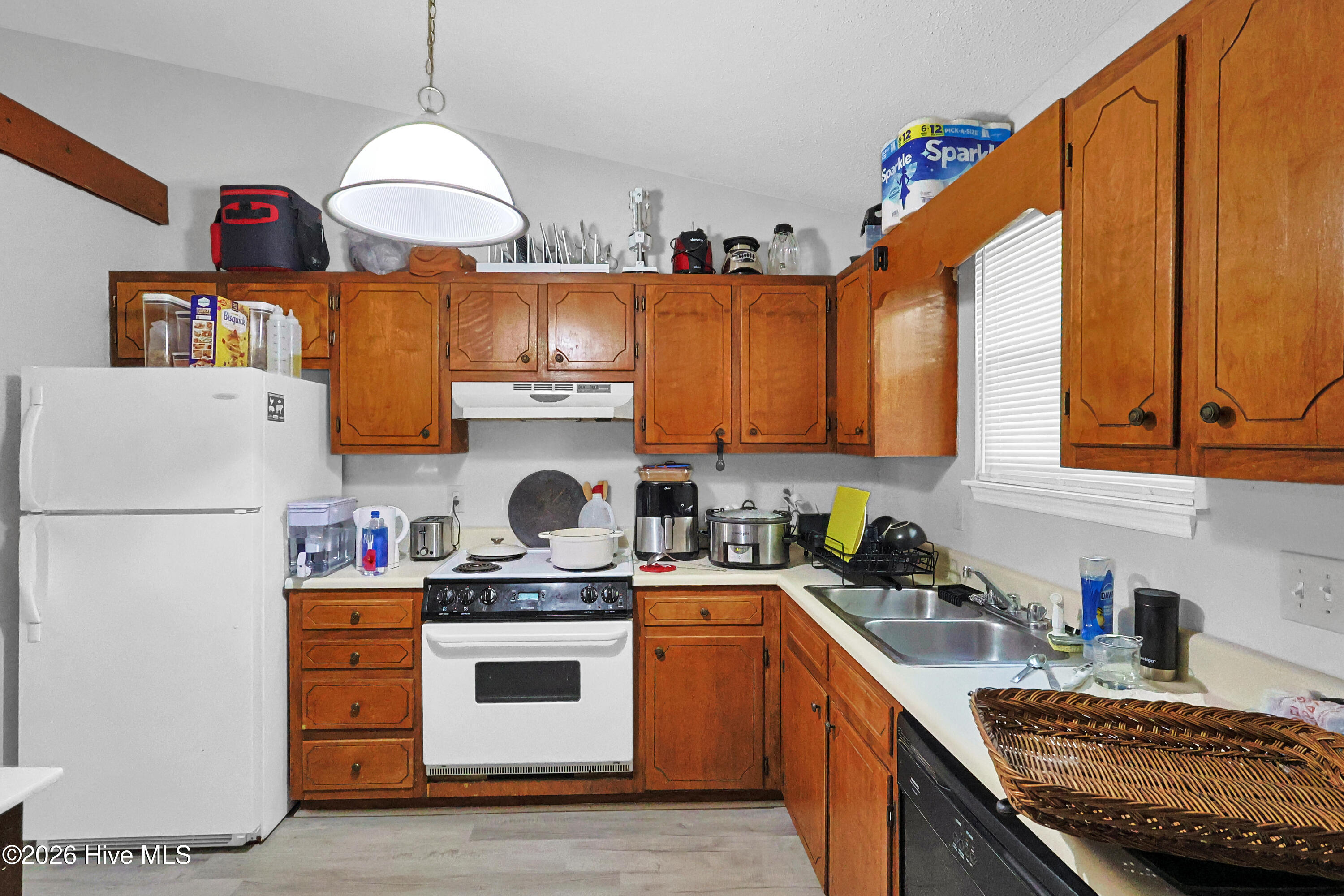 231 Easy Street Property Photo 14