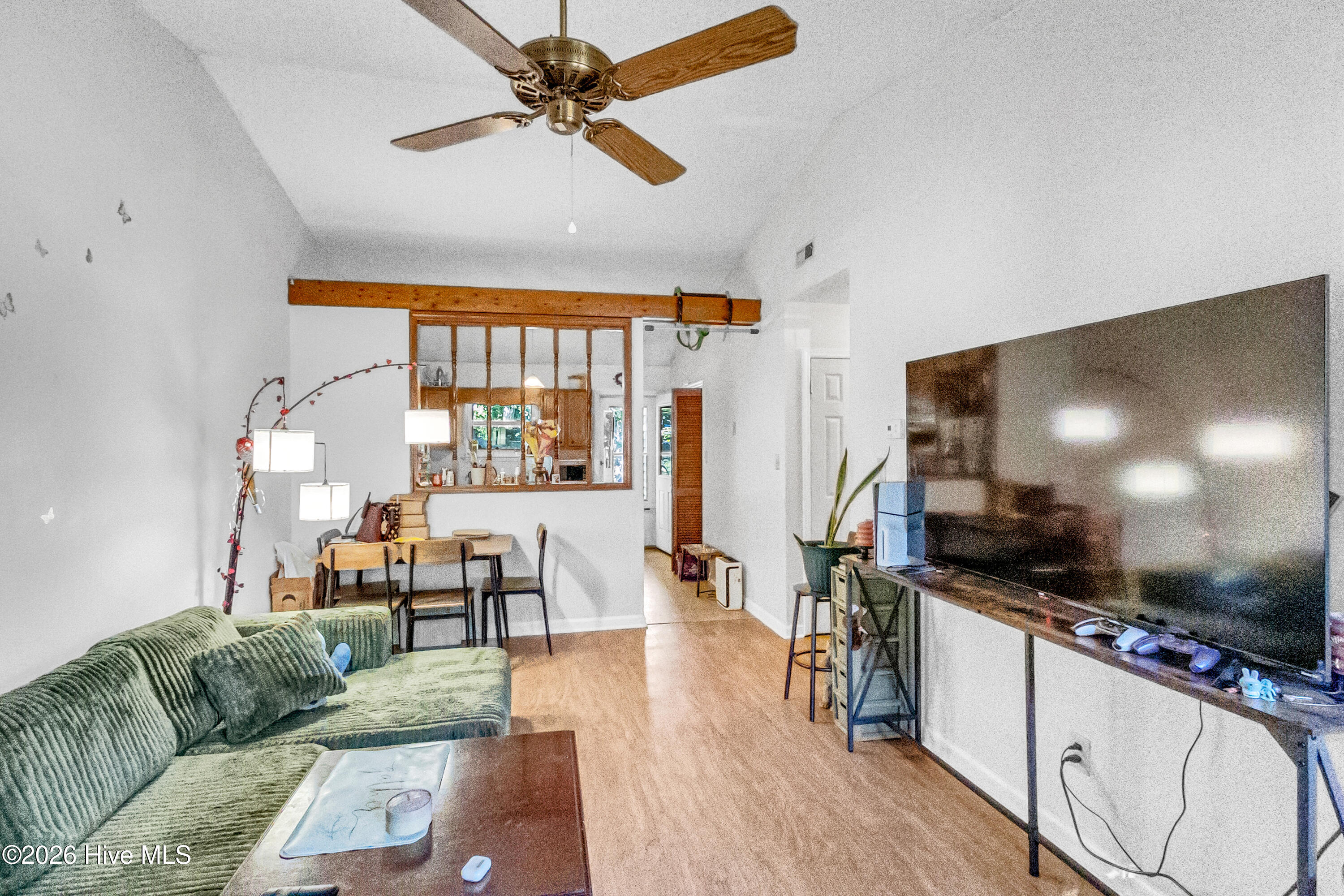 233 Easy Street Property Photo 6