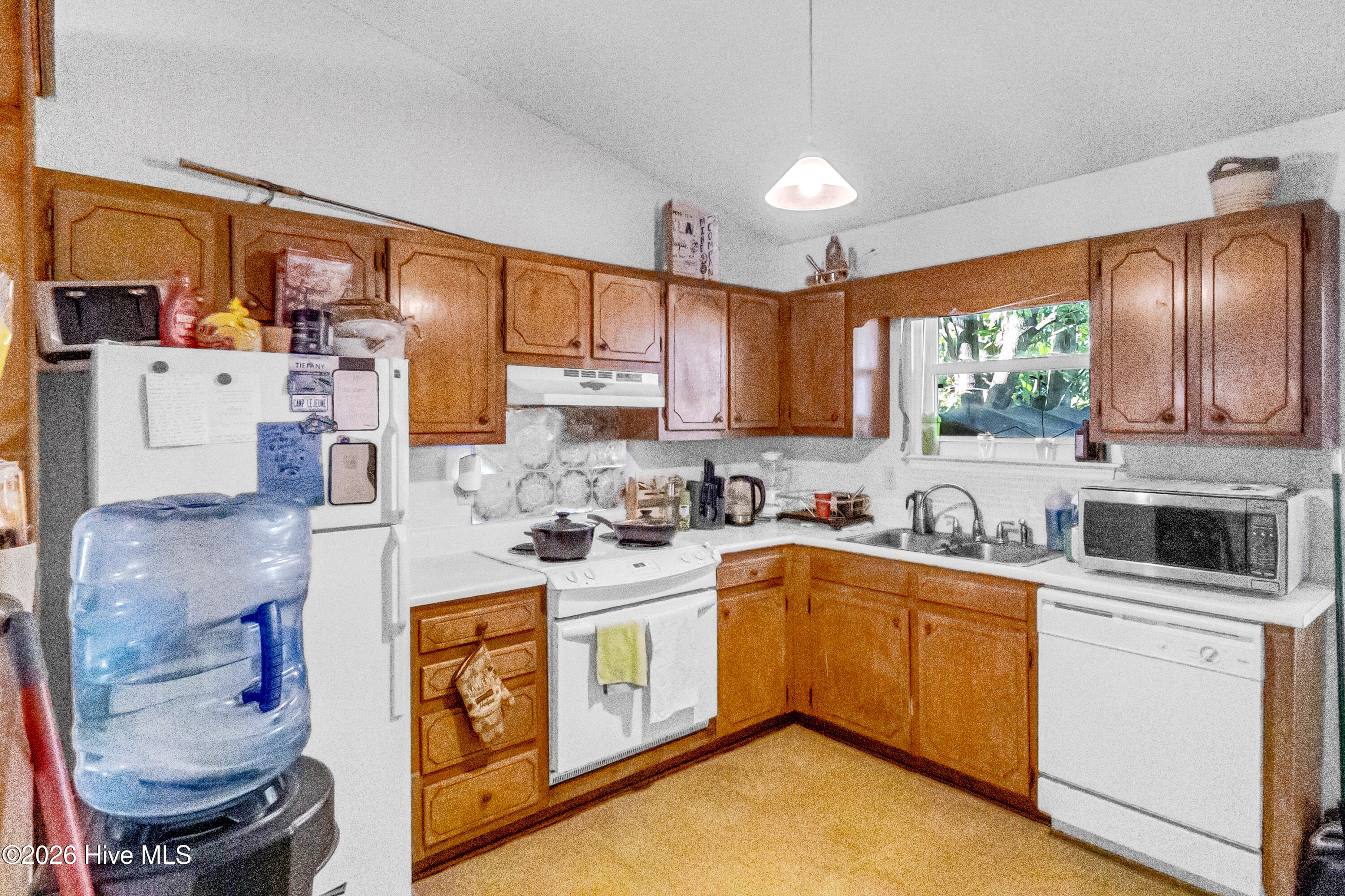 233 Easy Street Property Photo 9