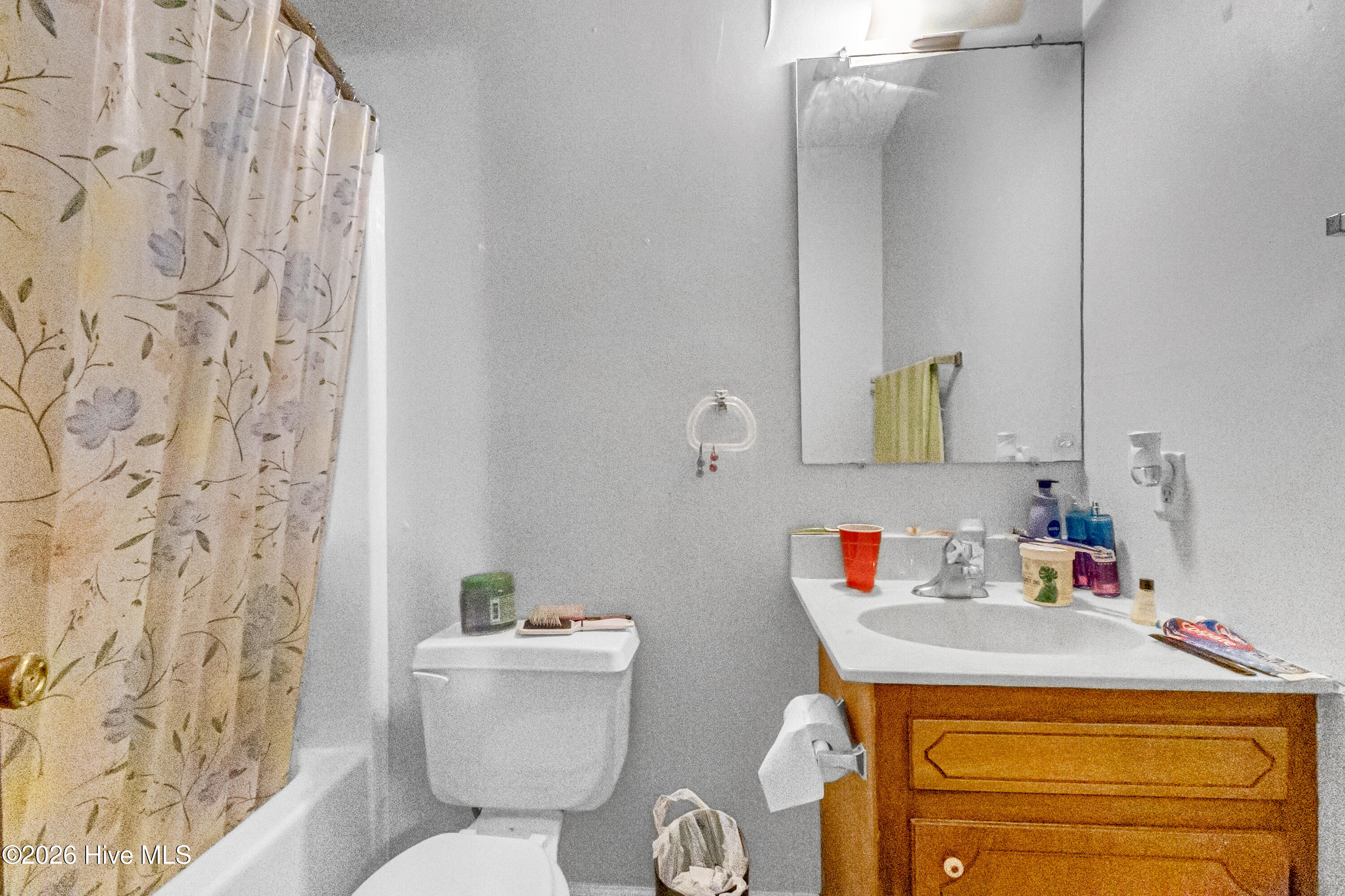233 Easy Street Property Photo 13