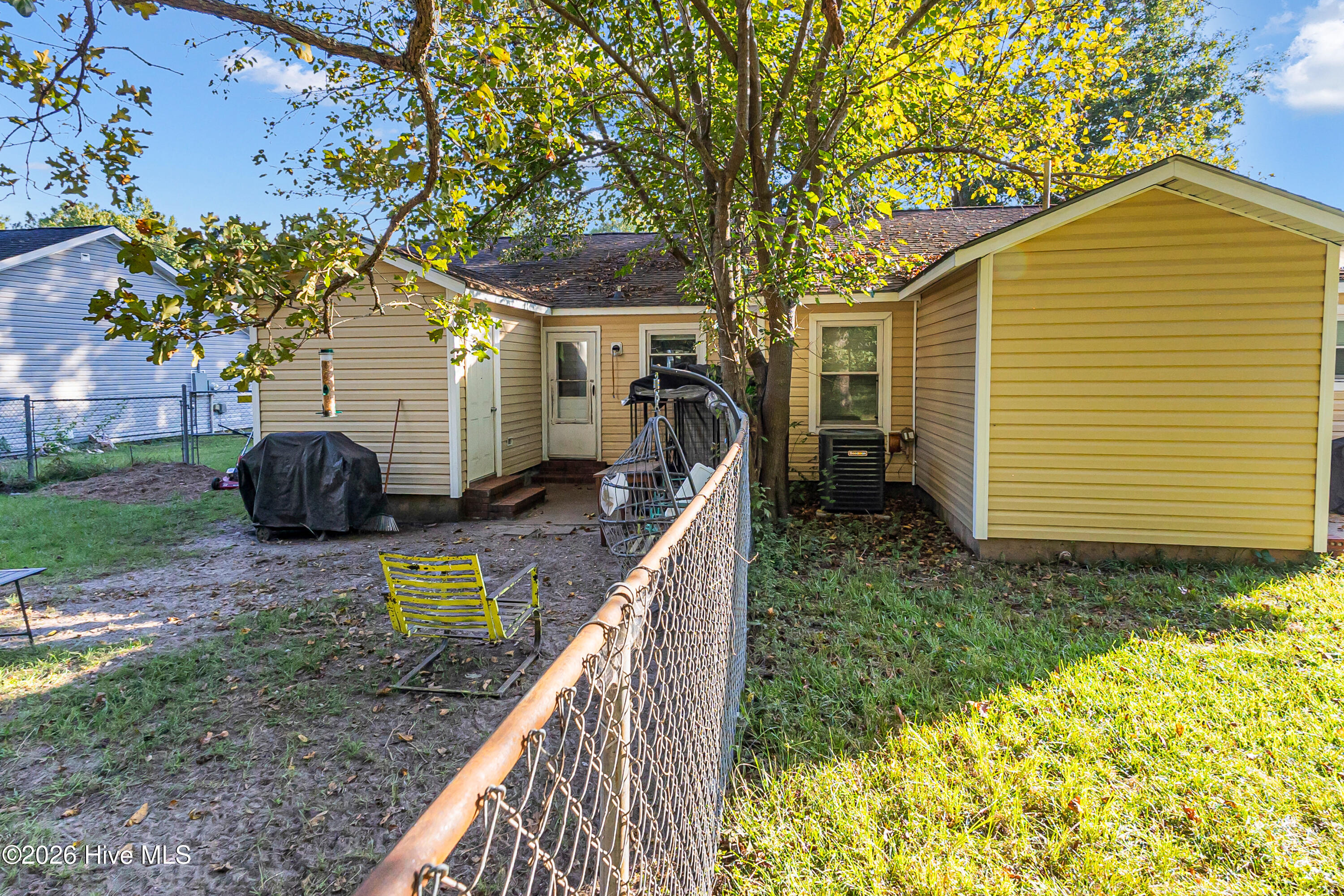 233 Easy Street Property Photo 20