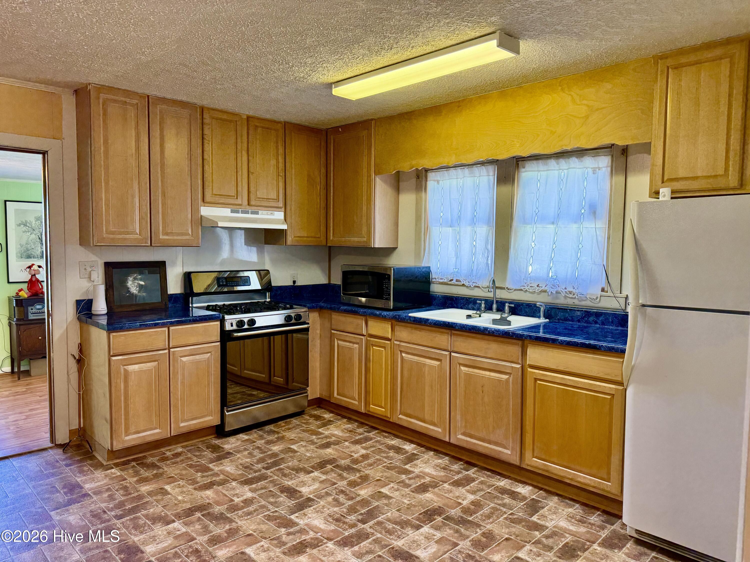 262 Ledbetter Street Property Photo 2
