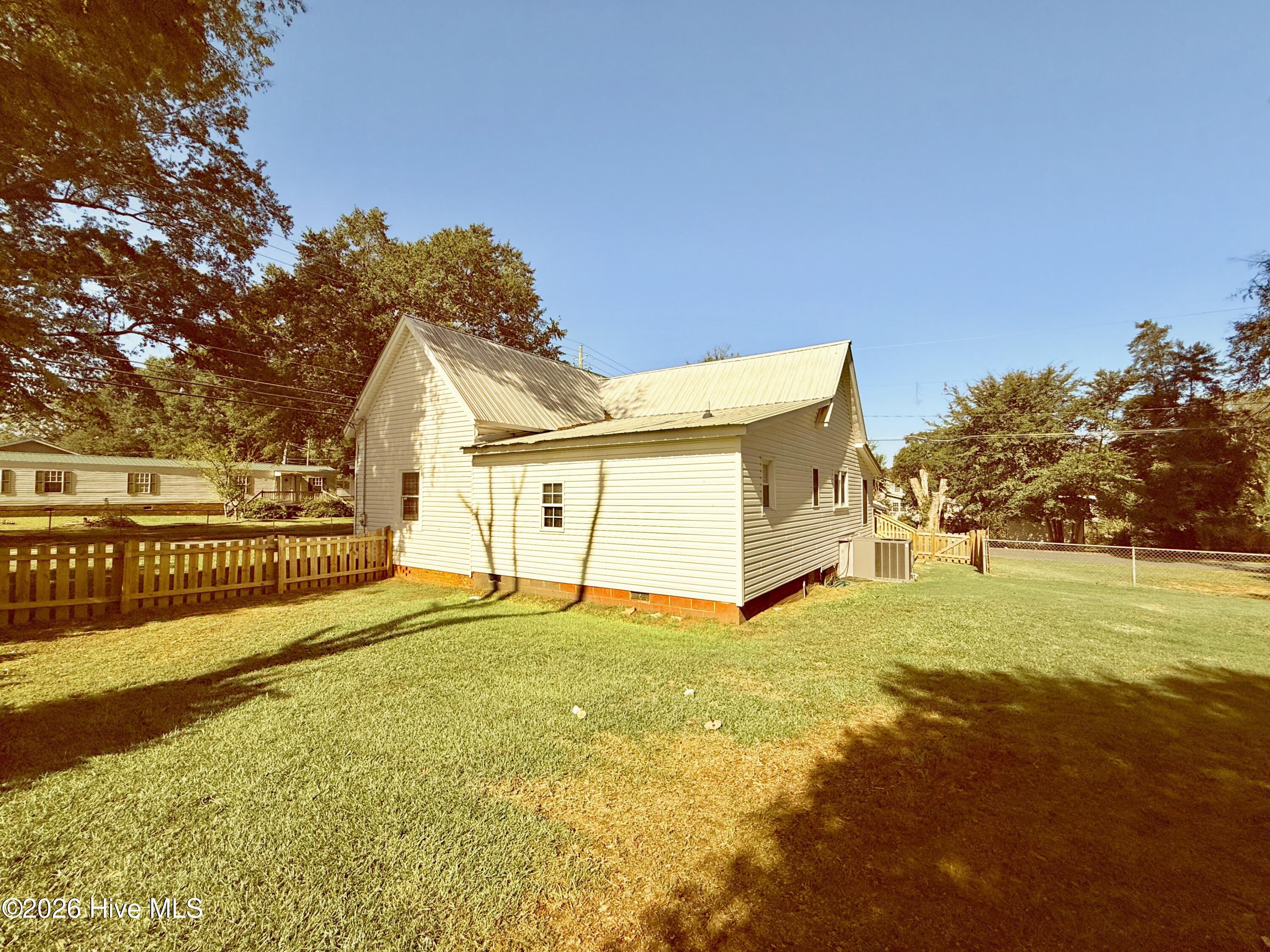 262 Ledbetter Street Property Photo 28