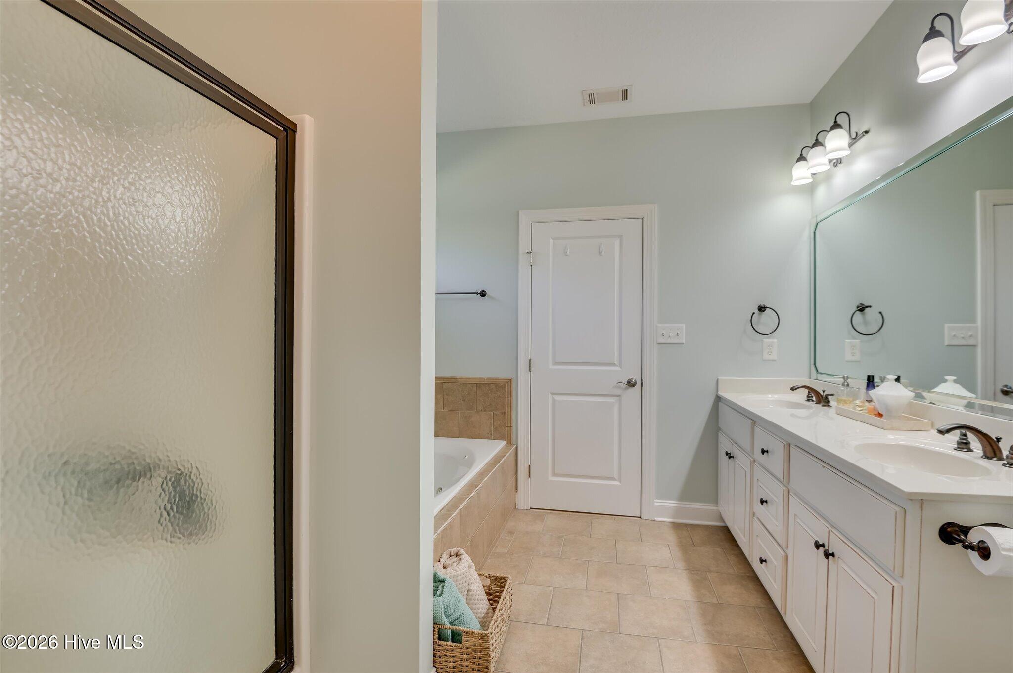 803 Leslie Court Property Photo 26