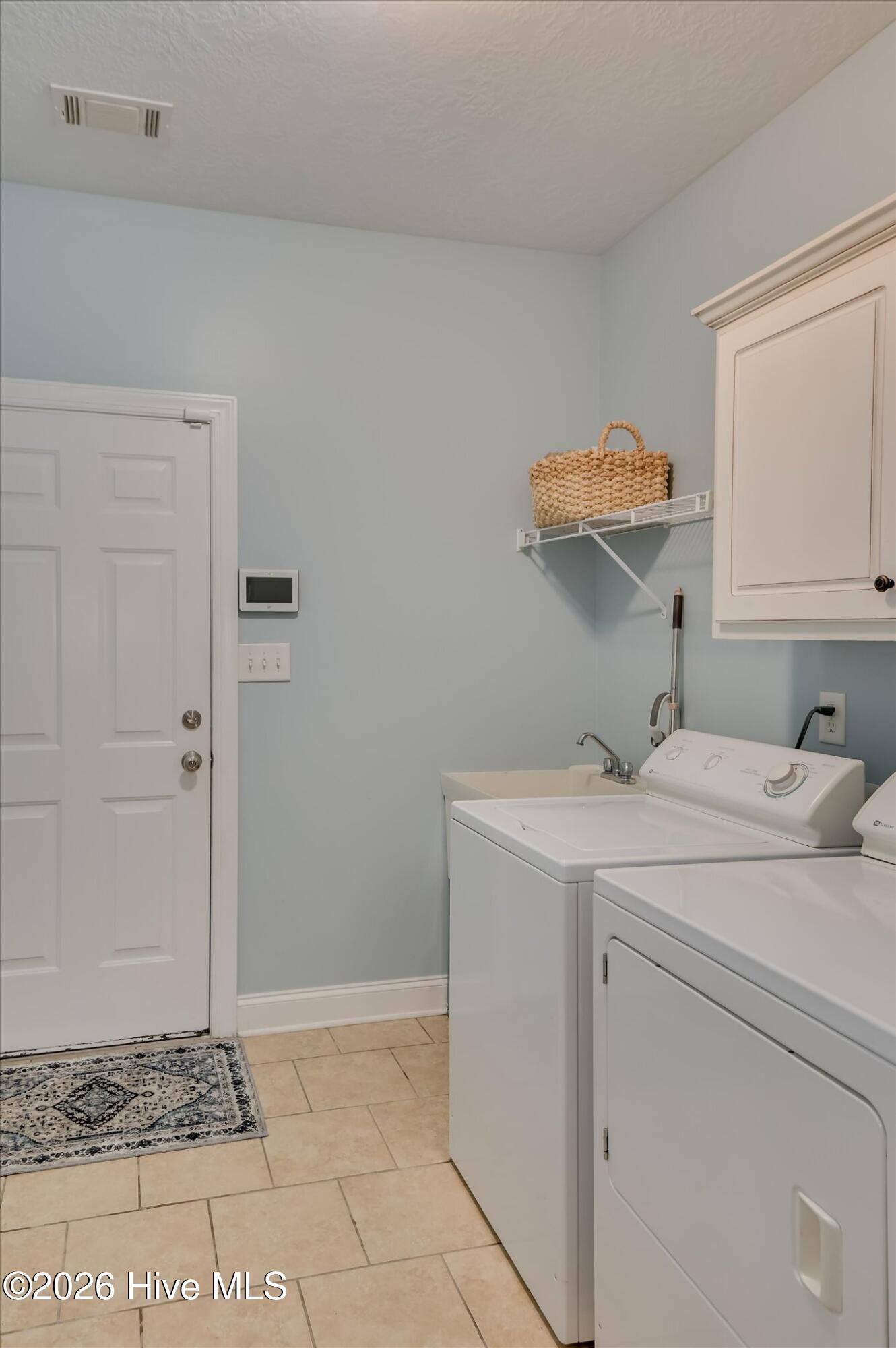 803 Leslie Court Property Photo 28