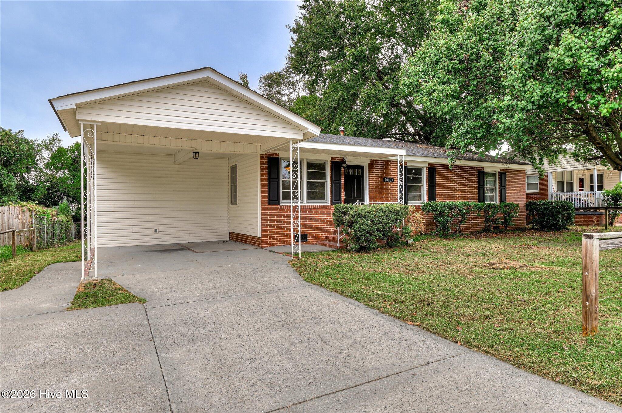 10093 Atomic Road Property Photo 3
