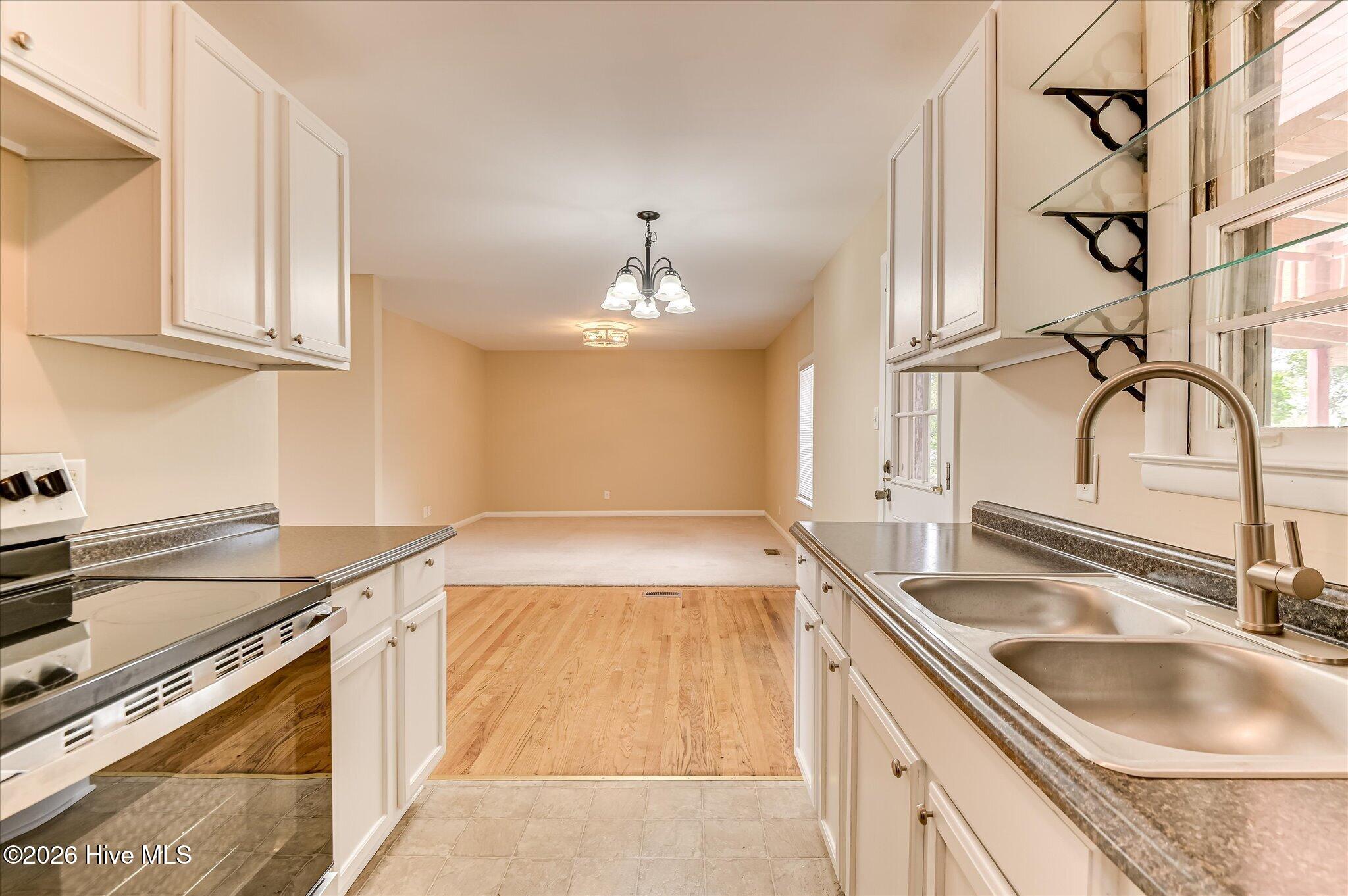 10093 Atomic Road Property Photo 17