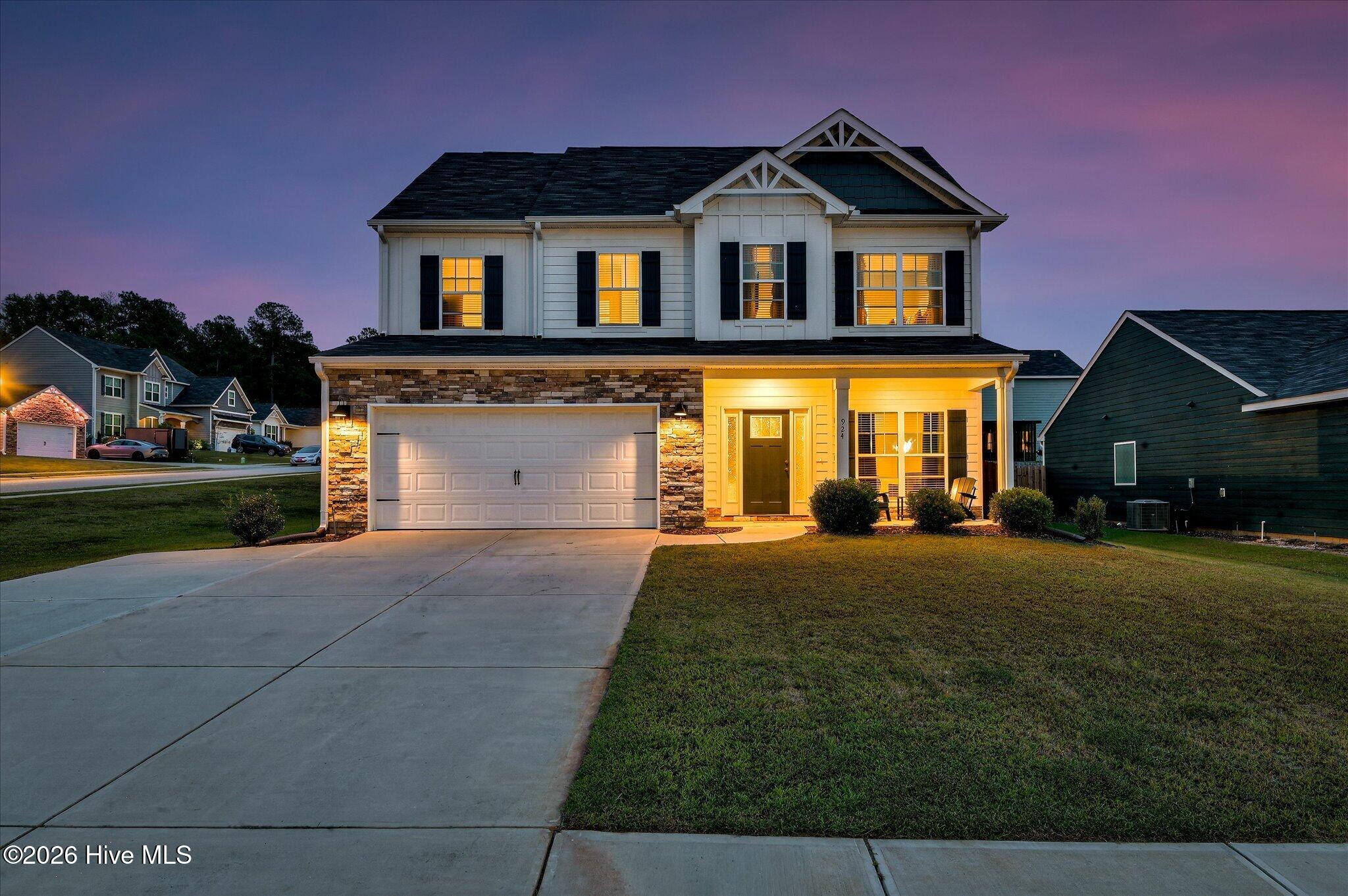 924 Sweetgrass Circle Property Photo 1
