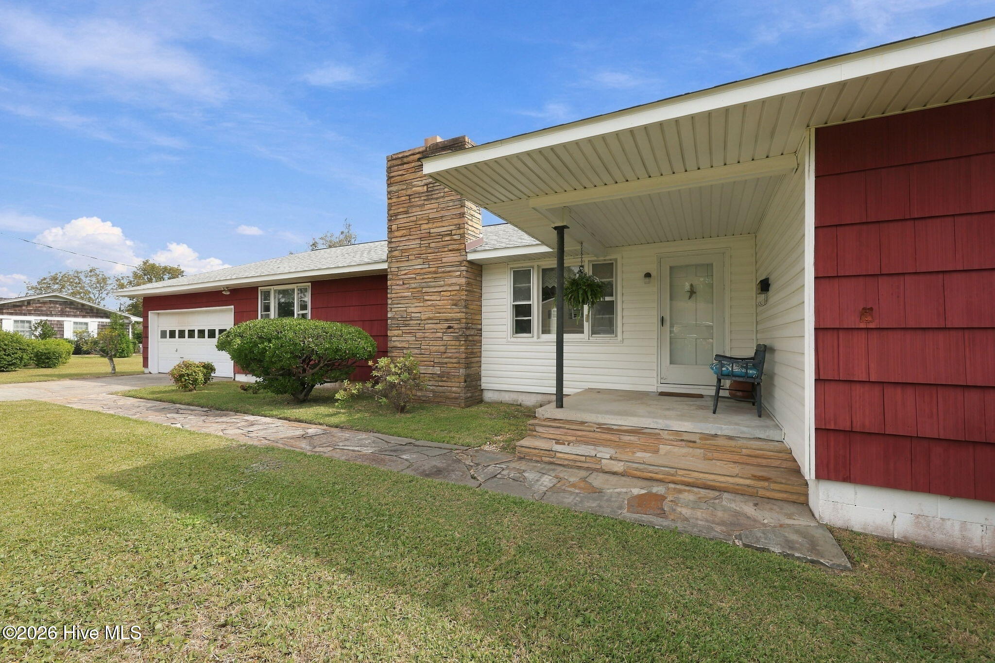 105 Sherwood Boulevard Property Photo 3