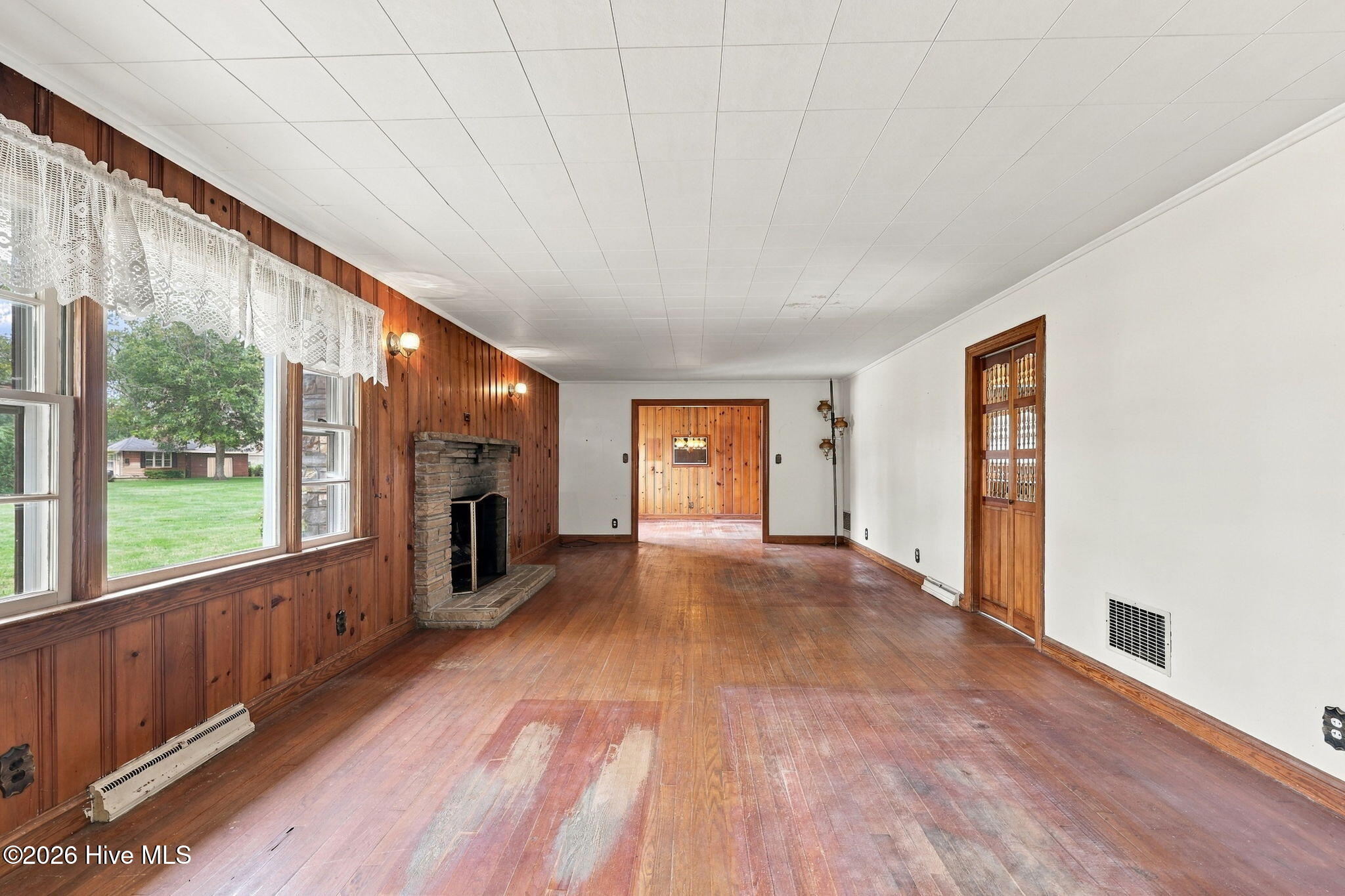 105 Sherwood Boulevard Property Photo 24