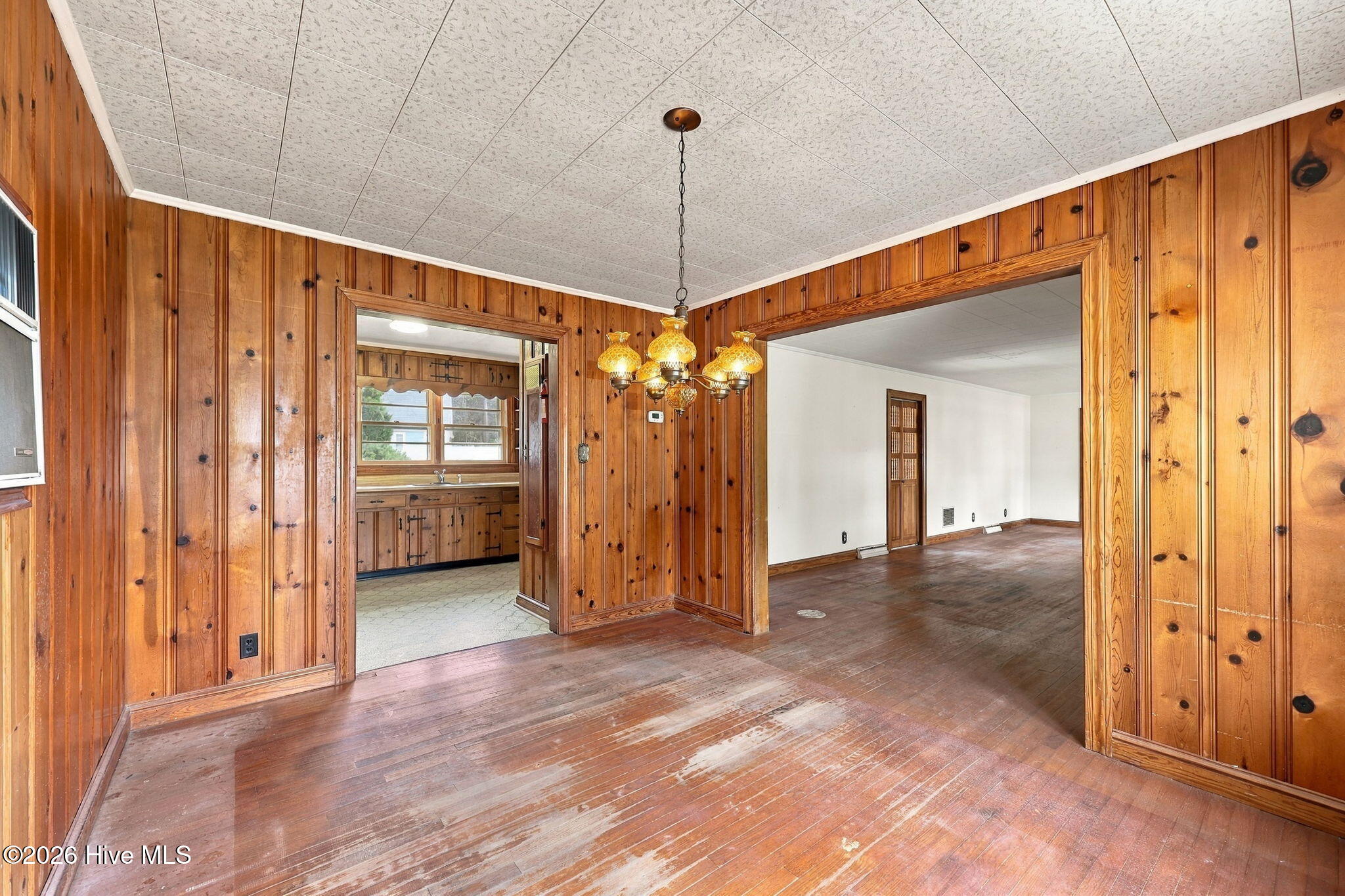 105 Sherwood Boulevard Property Photo 25