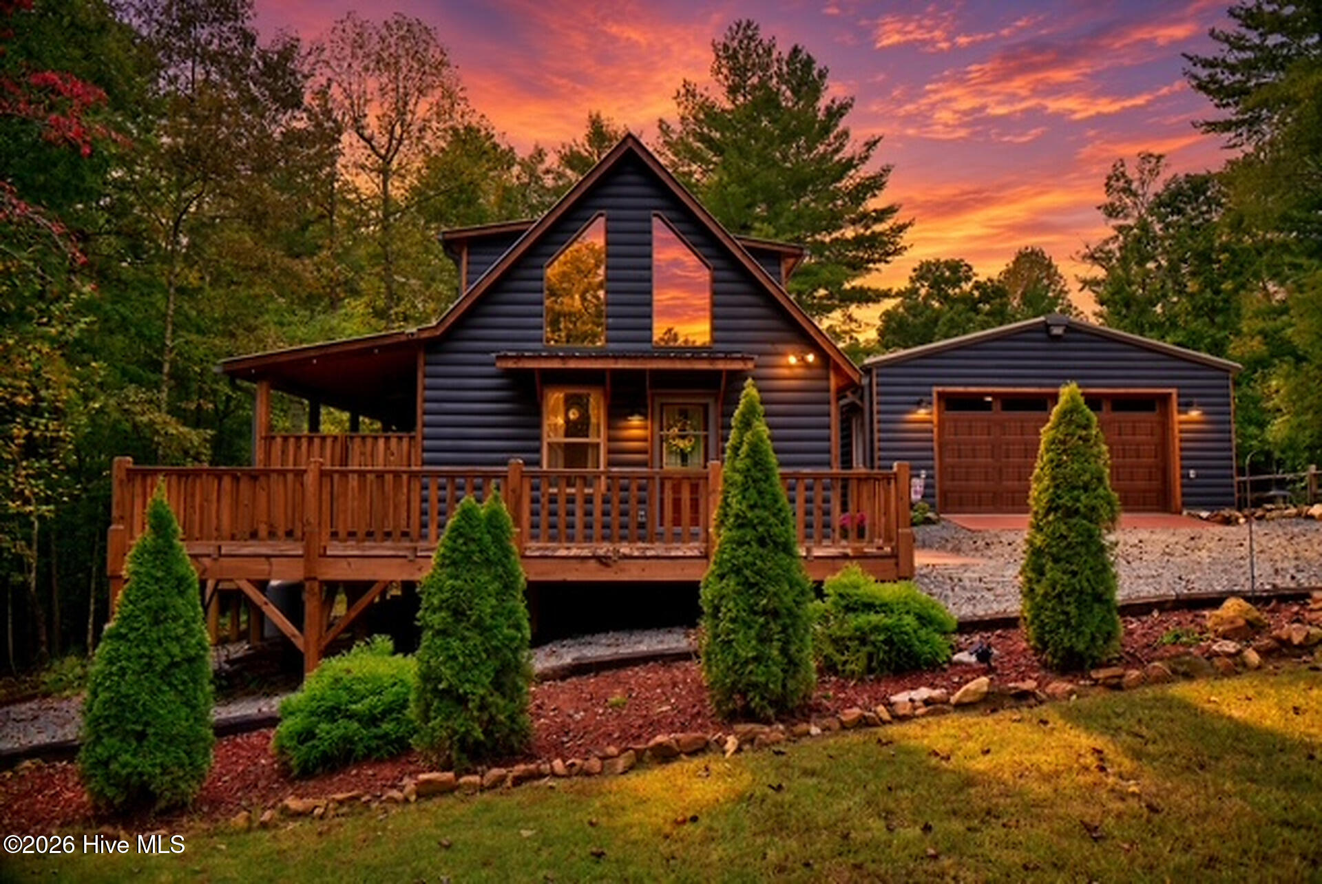 85 Travelers Trail Property Photo 1