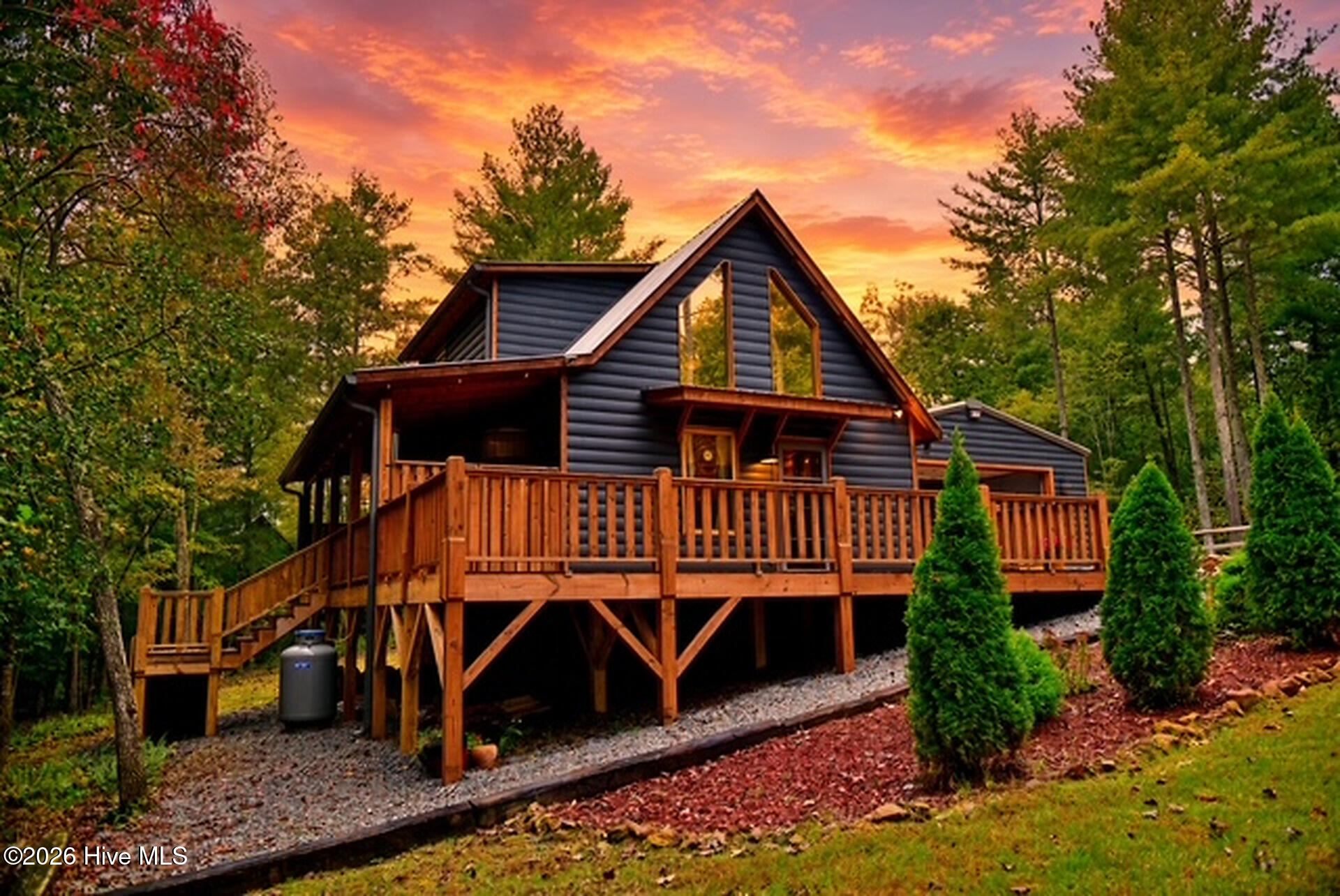 85 Travelers Trail Property Photo 2