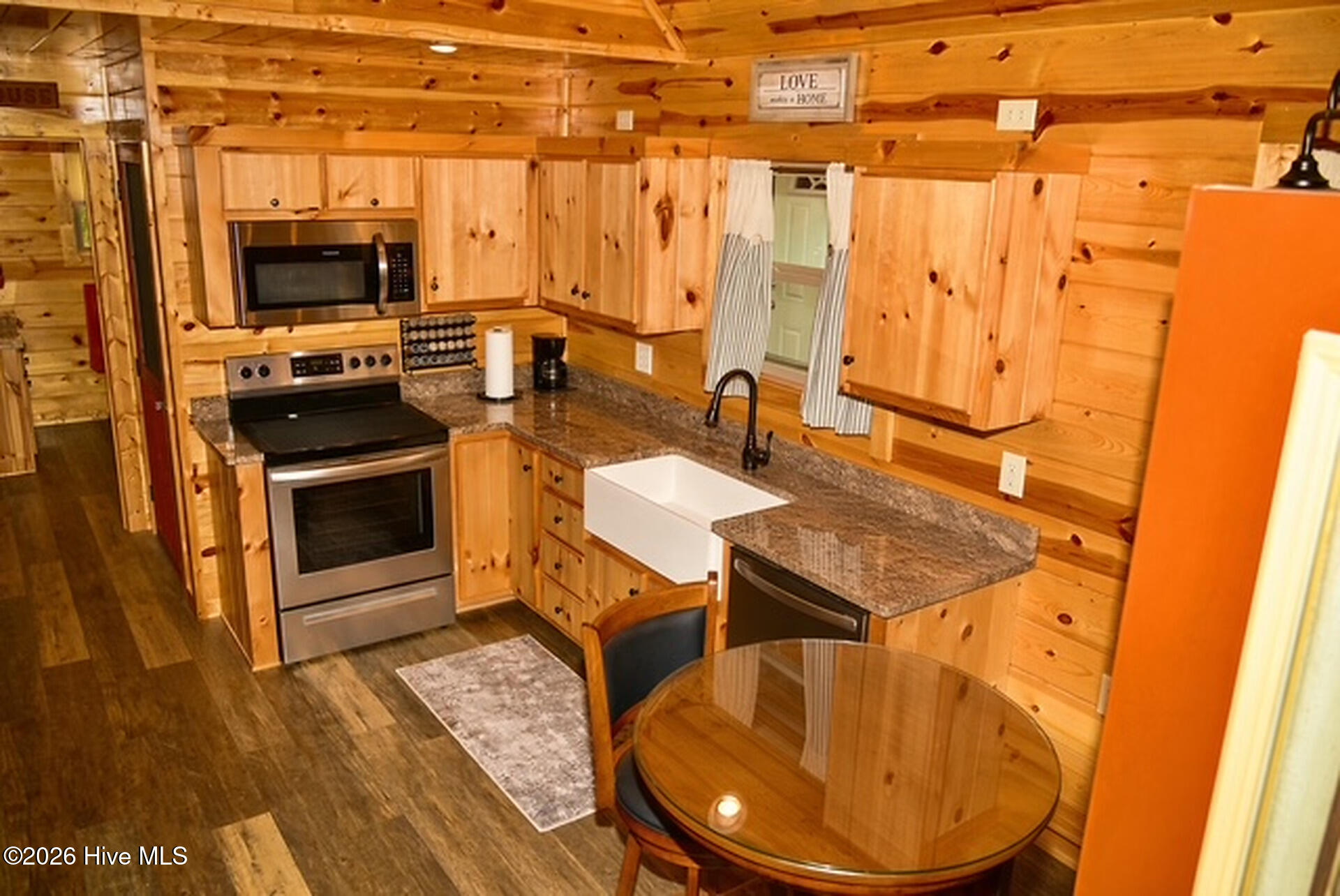 85 Travelers Trail Property Photo 7
