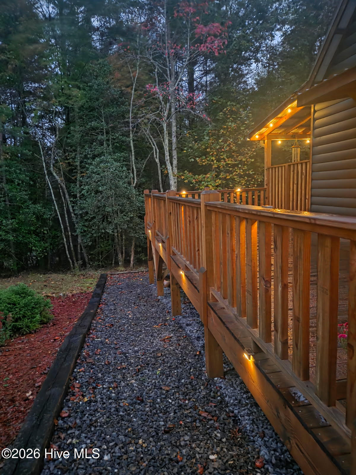 85 Travelers Trail Property Photo 17