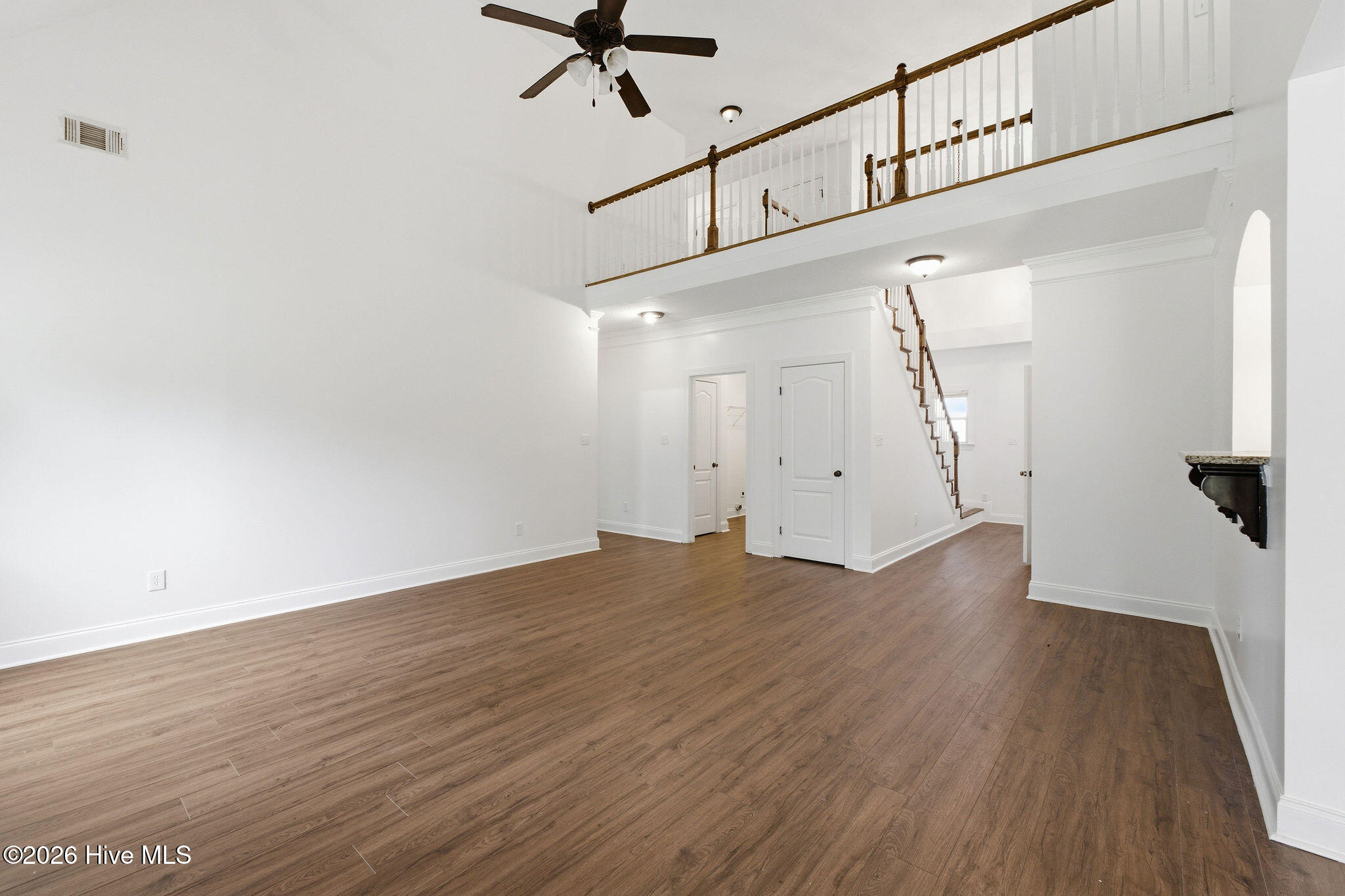 8017 Battle Street Property Photo 14