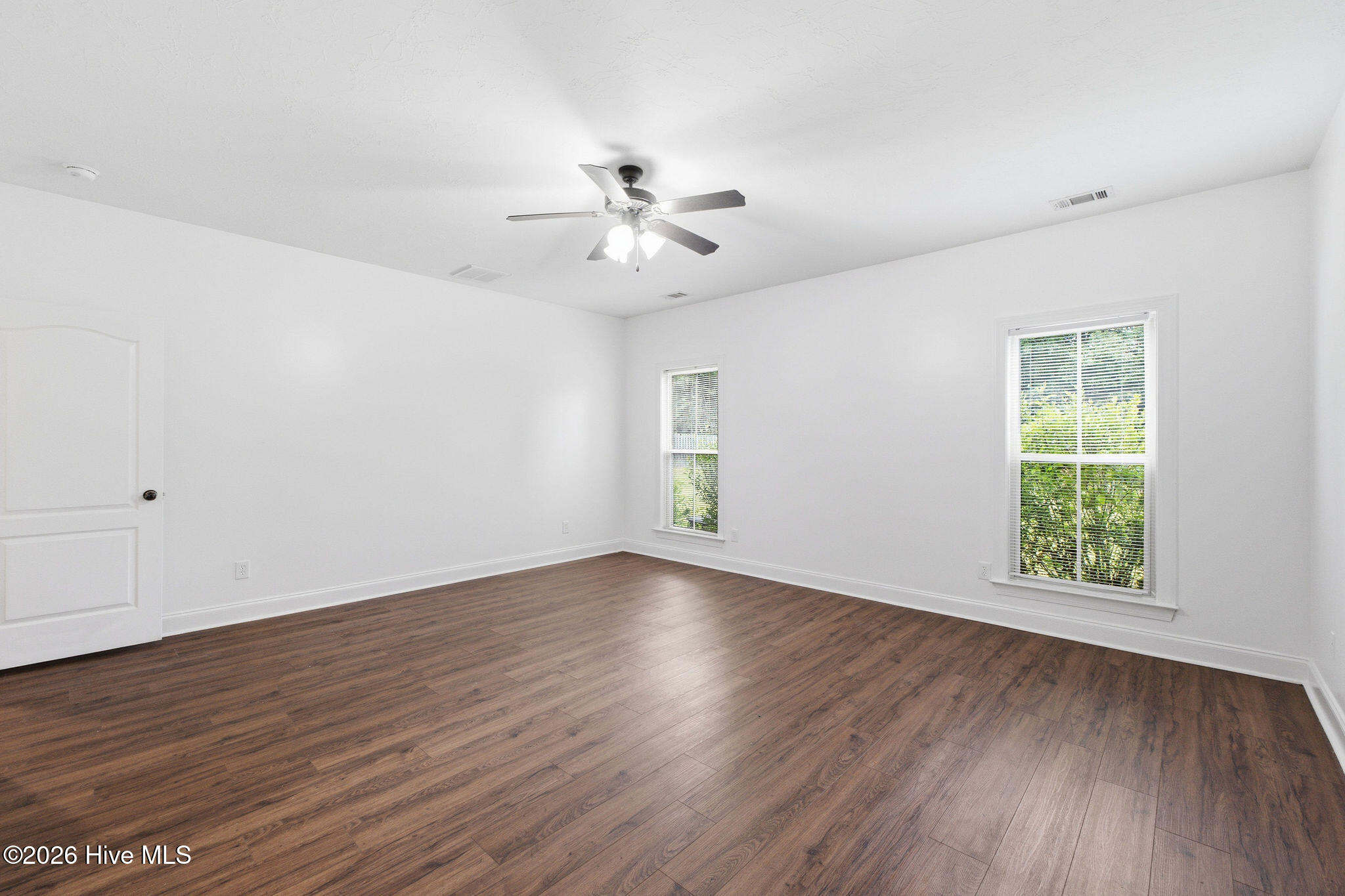 8017 Battle Street Property Photo 18