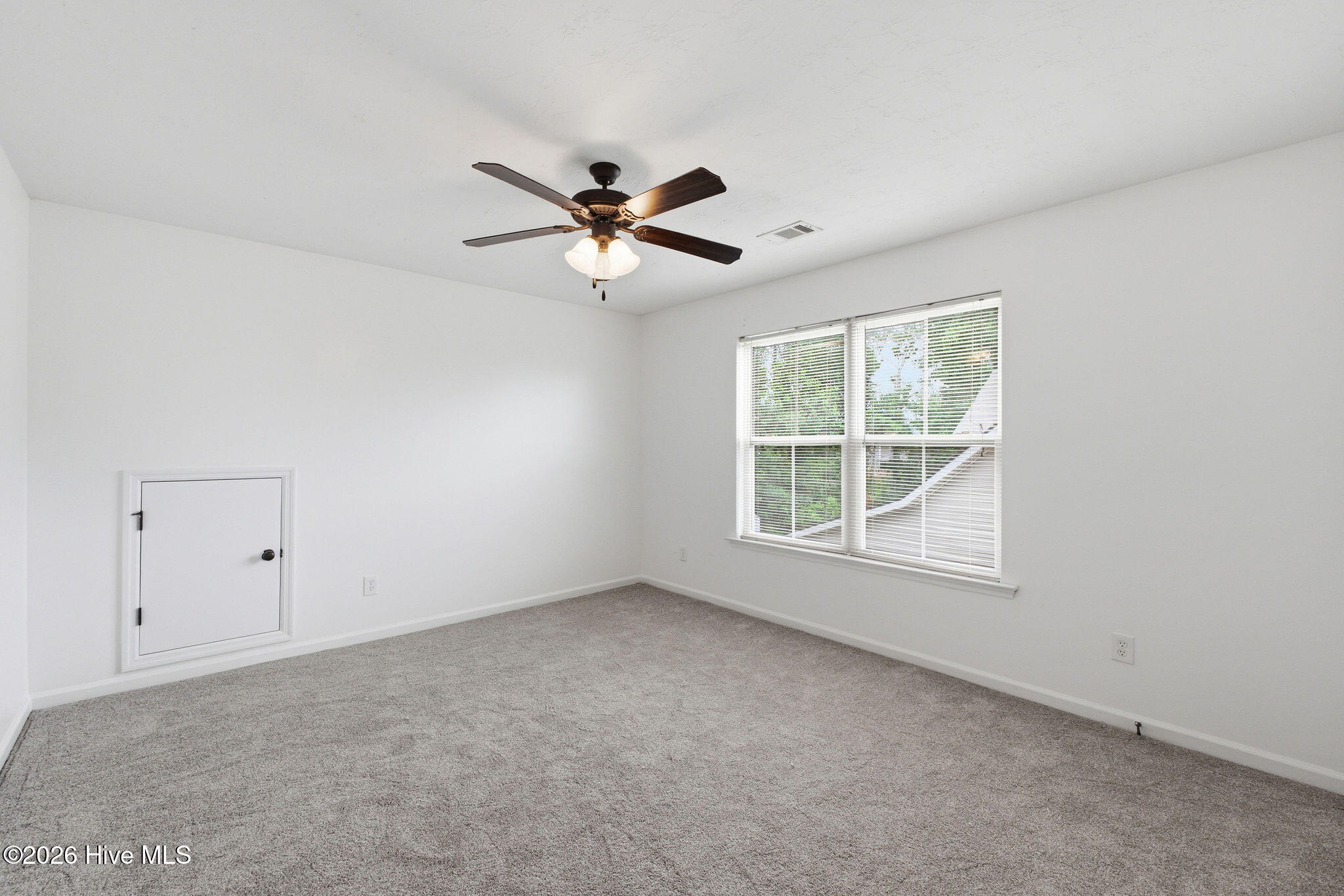 8017 Battle Street Property Photo 26